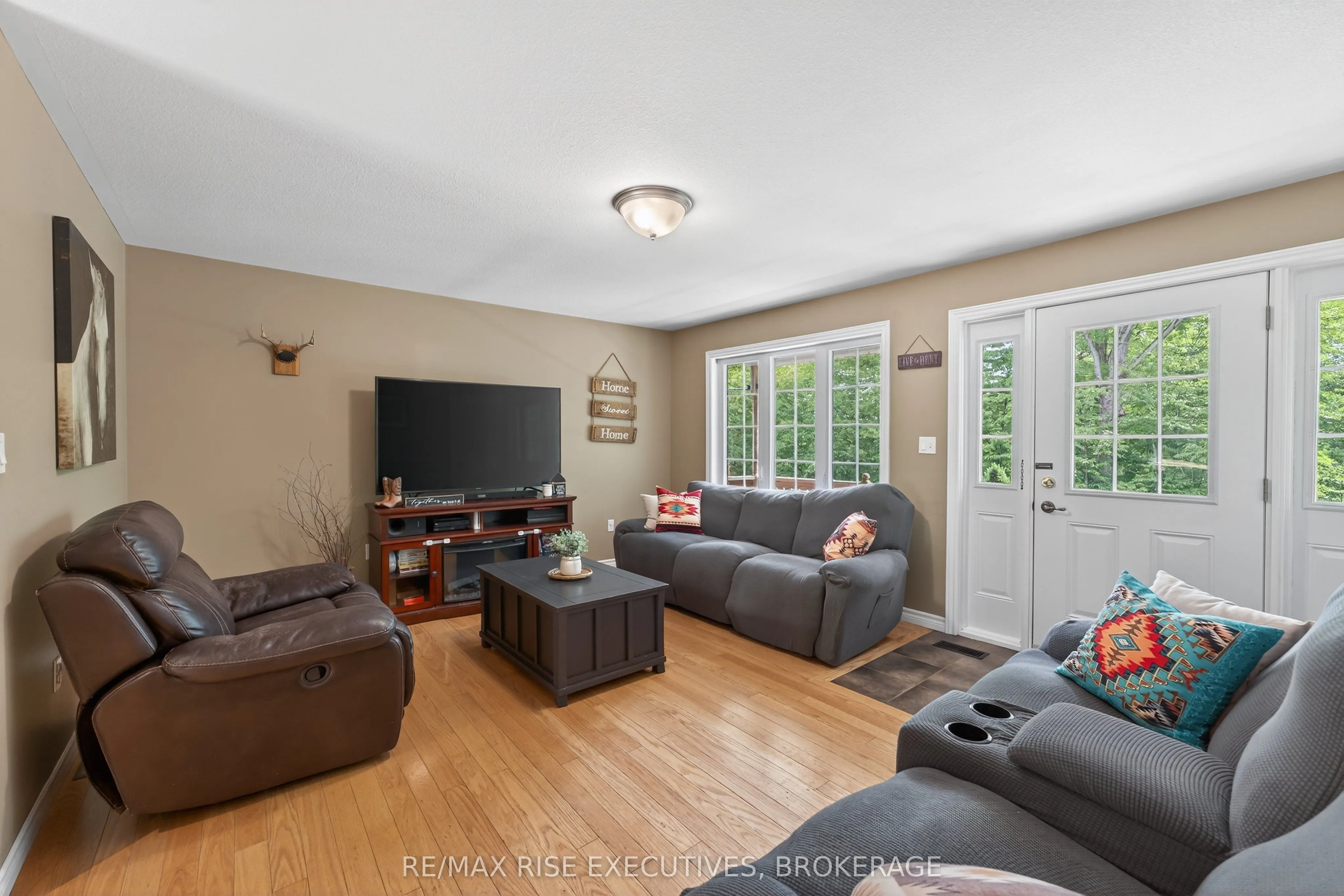 4623 Lower Round Lake Road