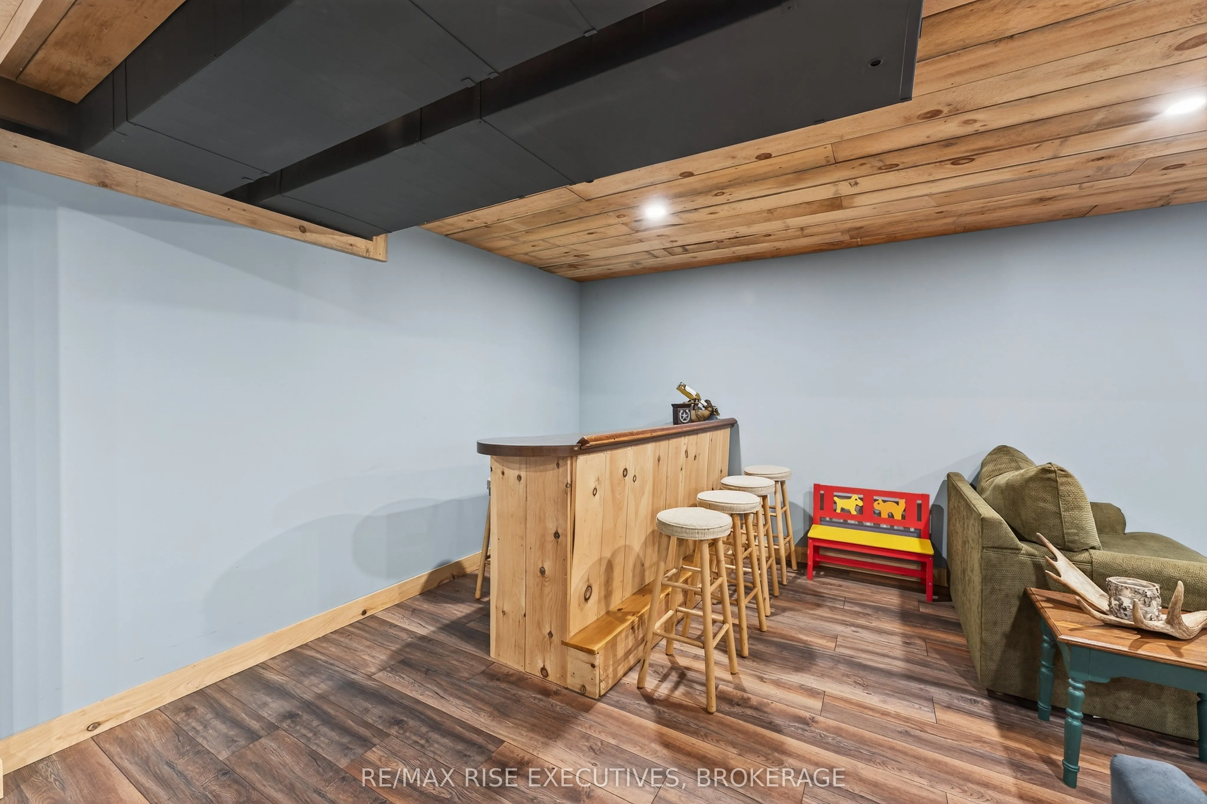 4623 Lower Round Lake Road