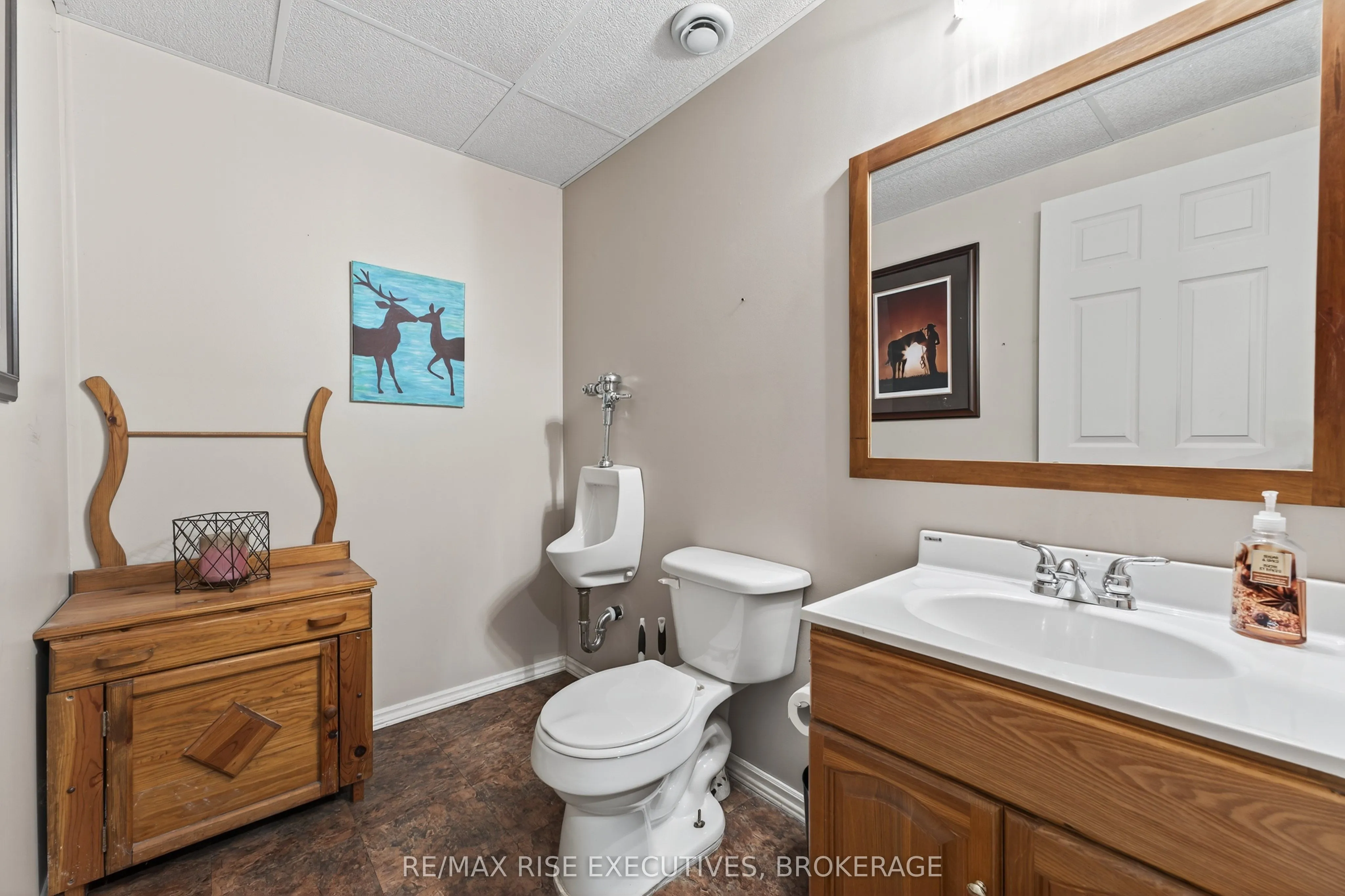 4623 Lower Round Lake Road