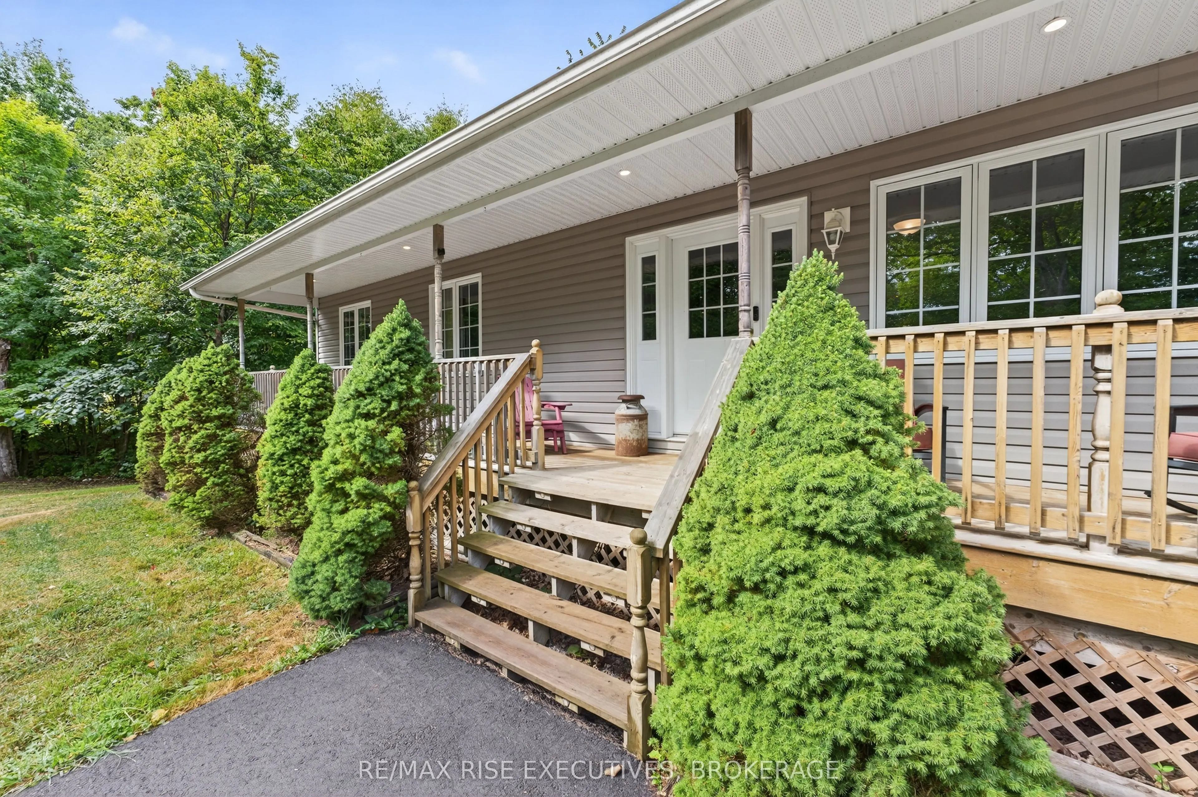 4623 Lower Round Lake Road