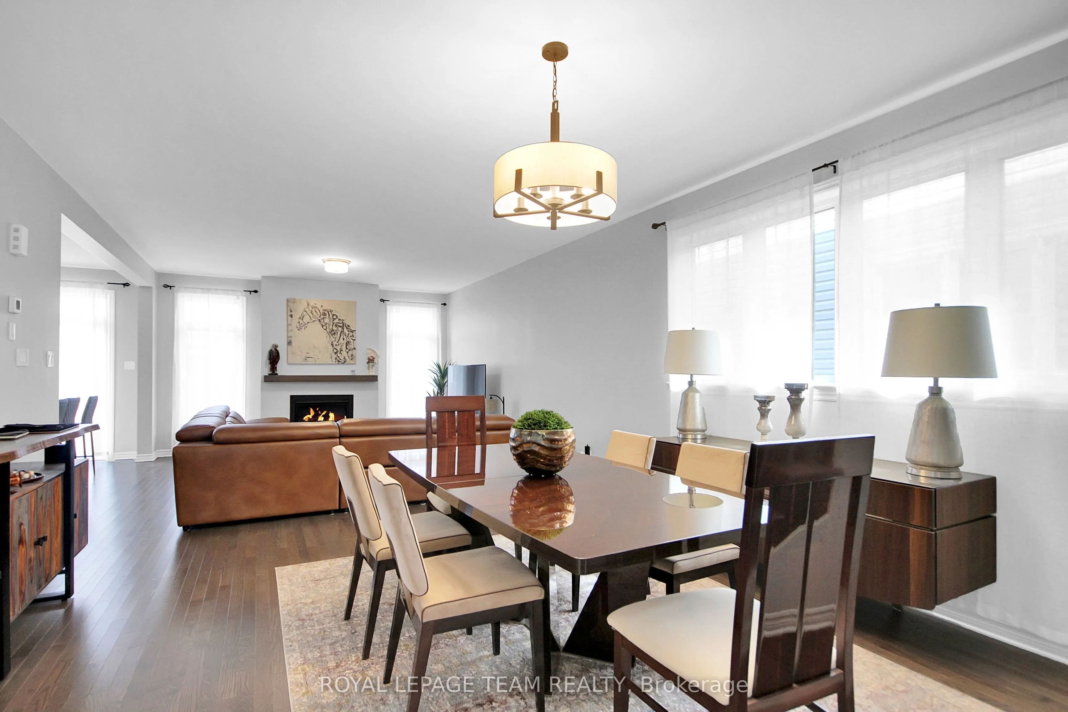 961 Beckton Heights W