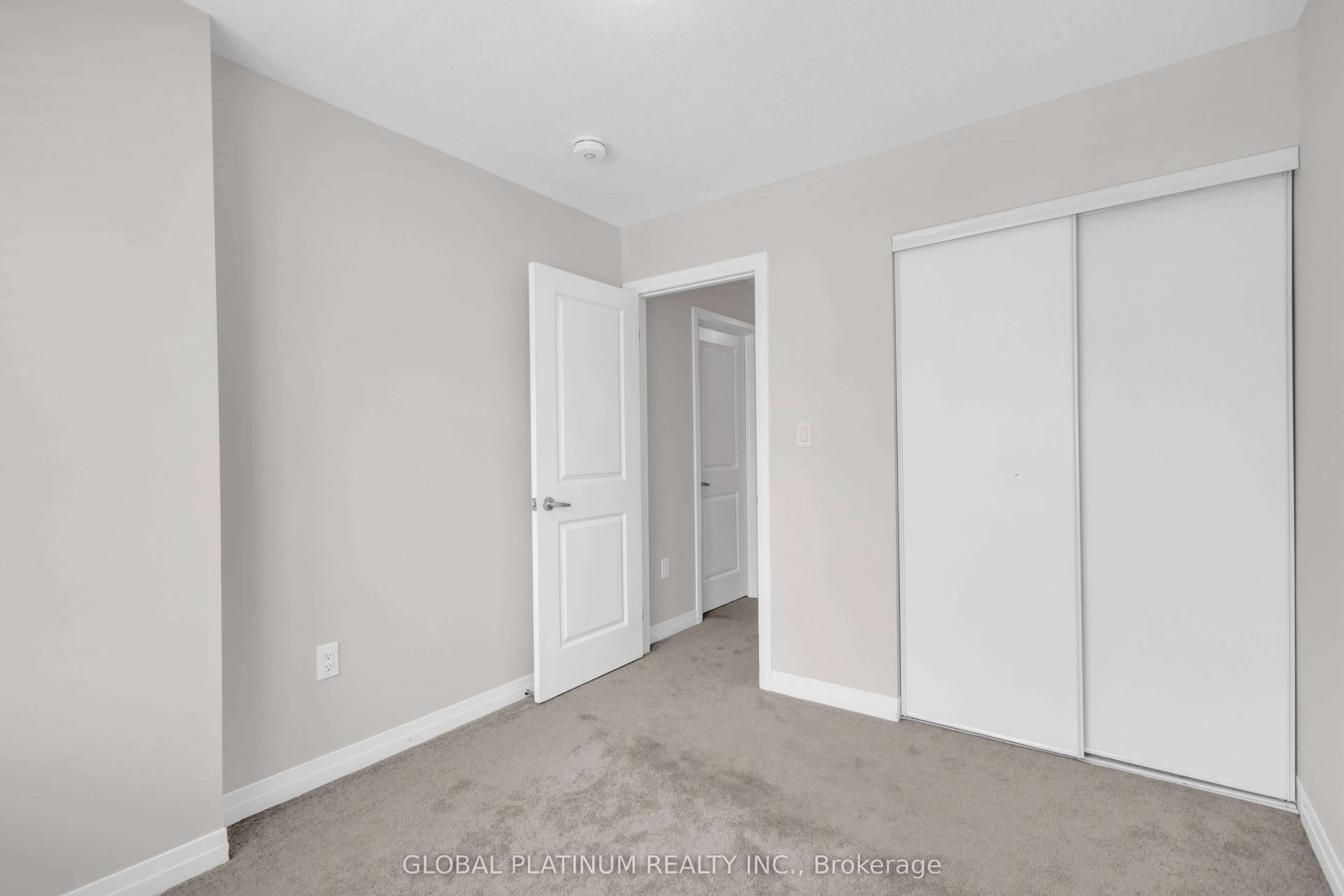 15 Blacklock Street, #17