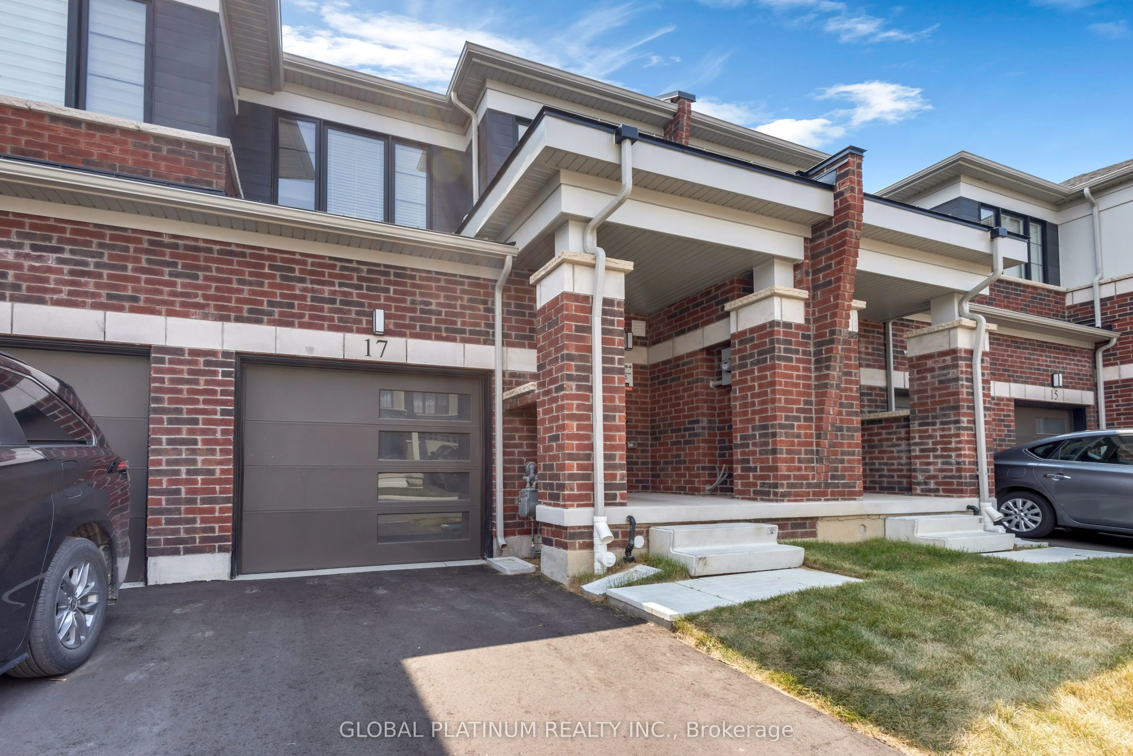 15 Blacklock Street, #17