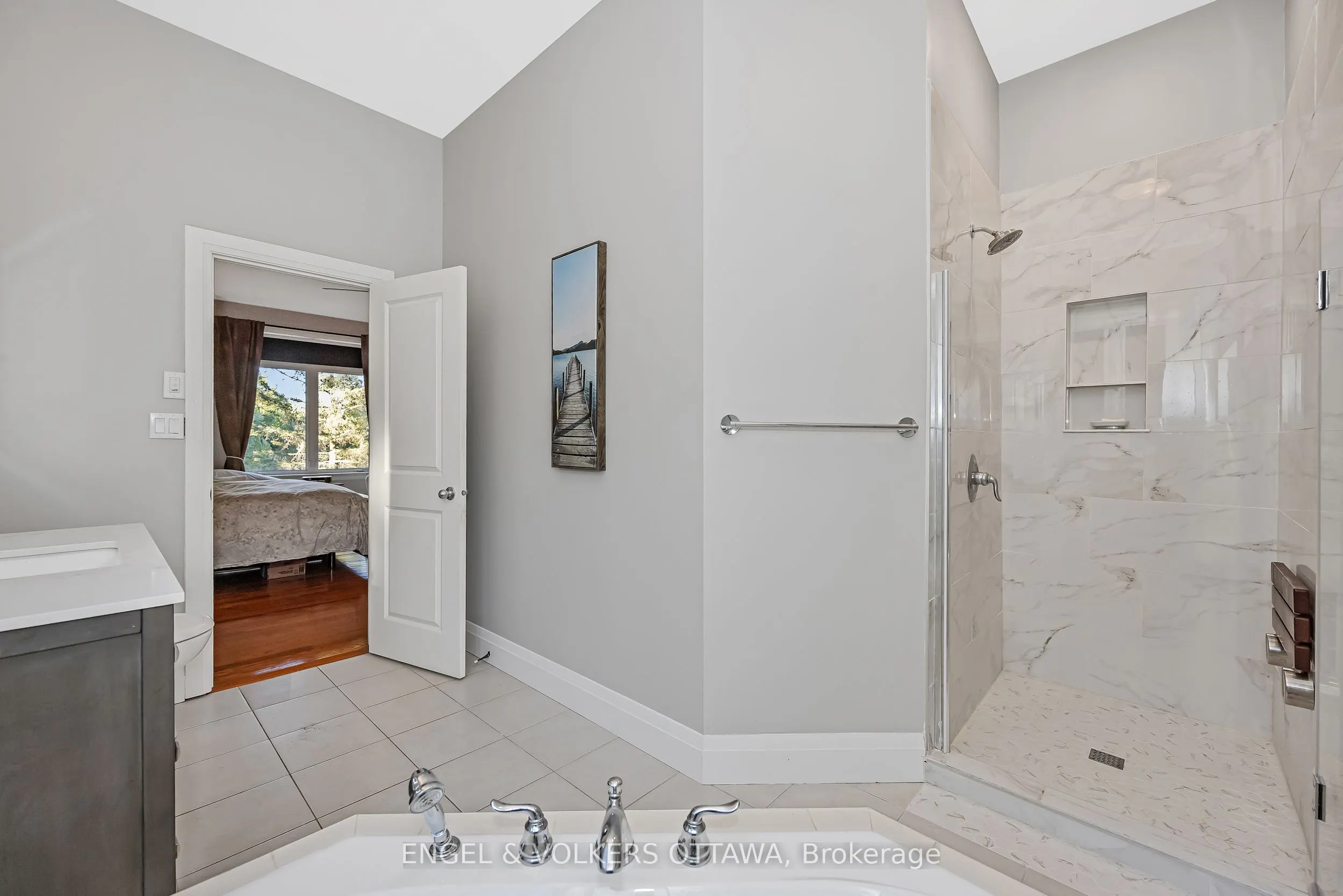 1836 Whitemarsh Crescent
