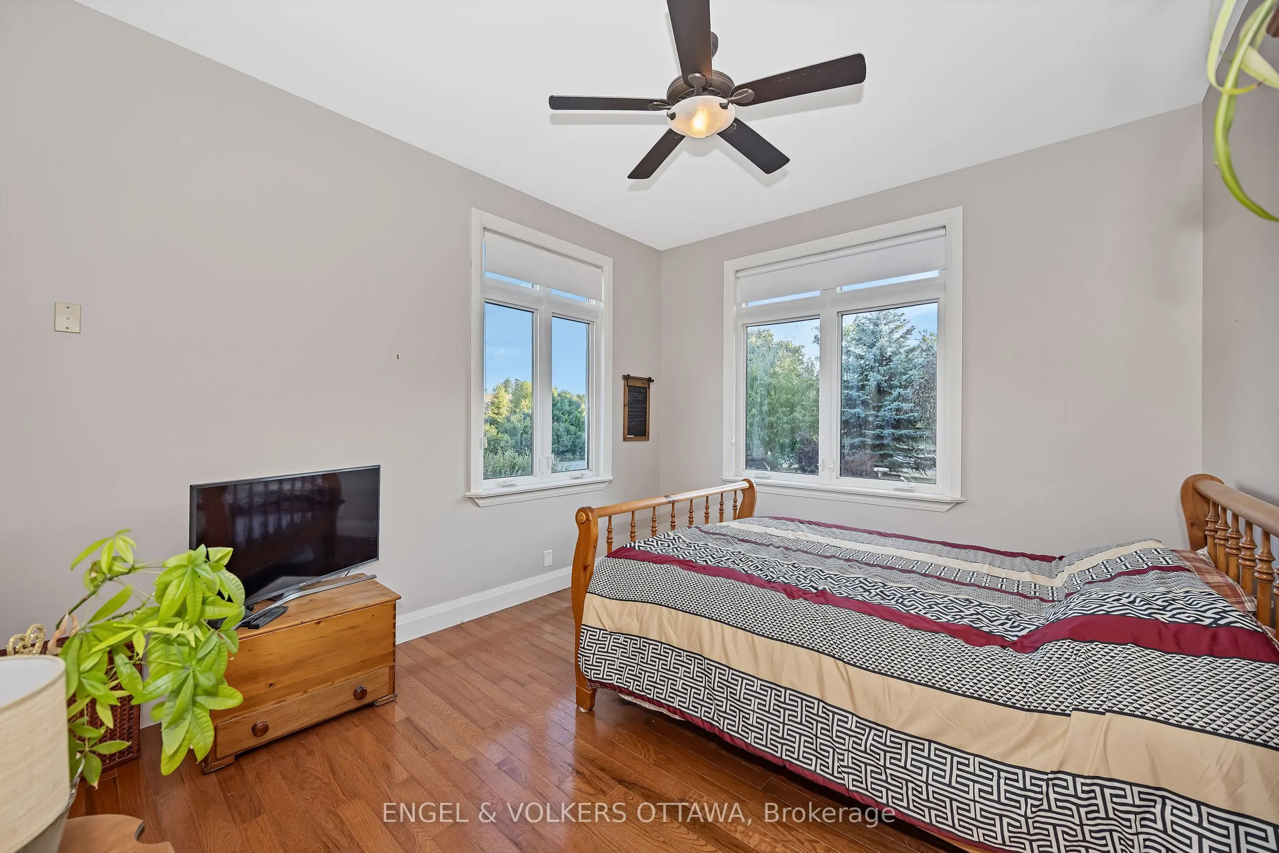 1836 Whitemarsh Crescent