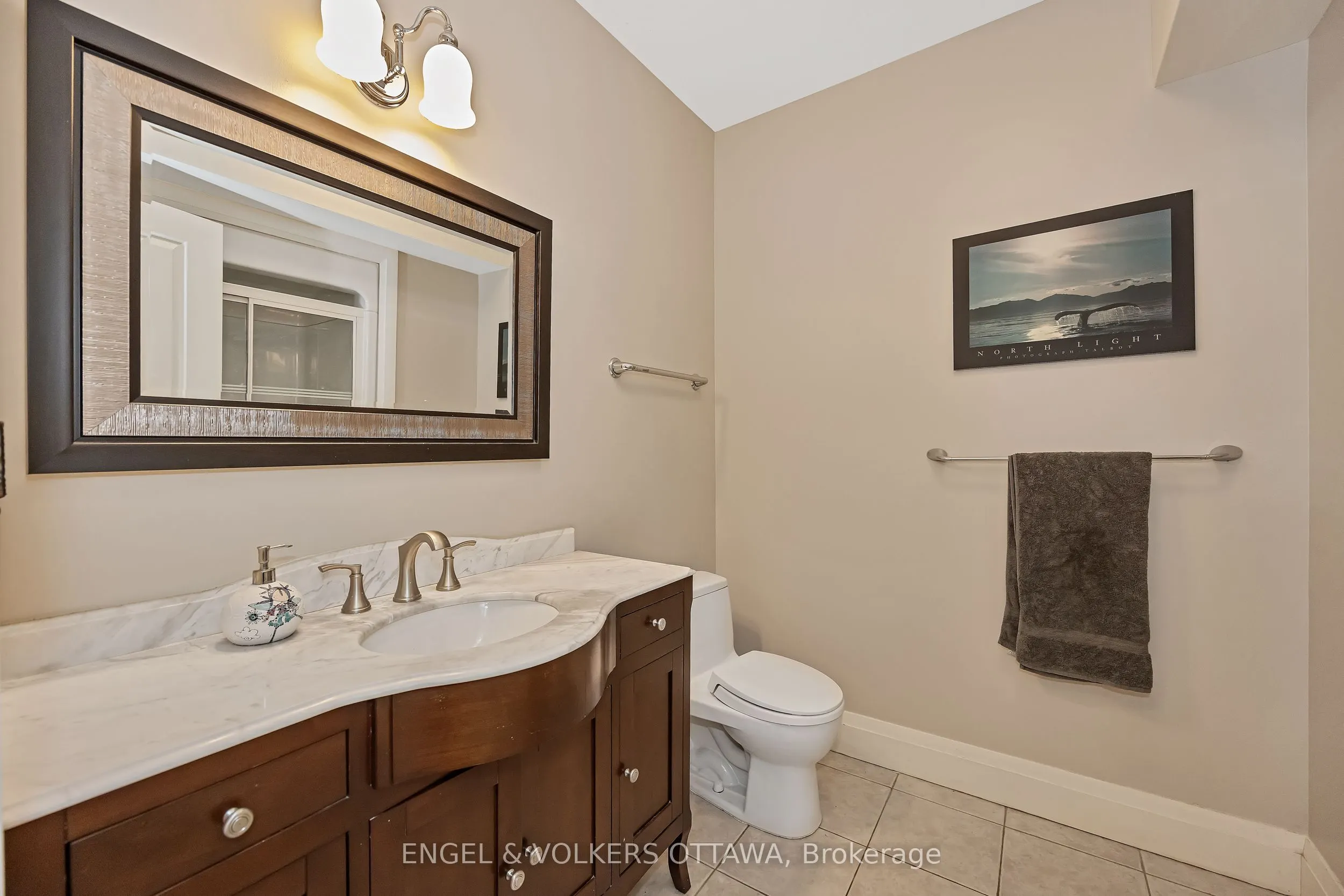 1836 Whitemarsh Crescent