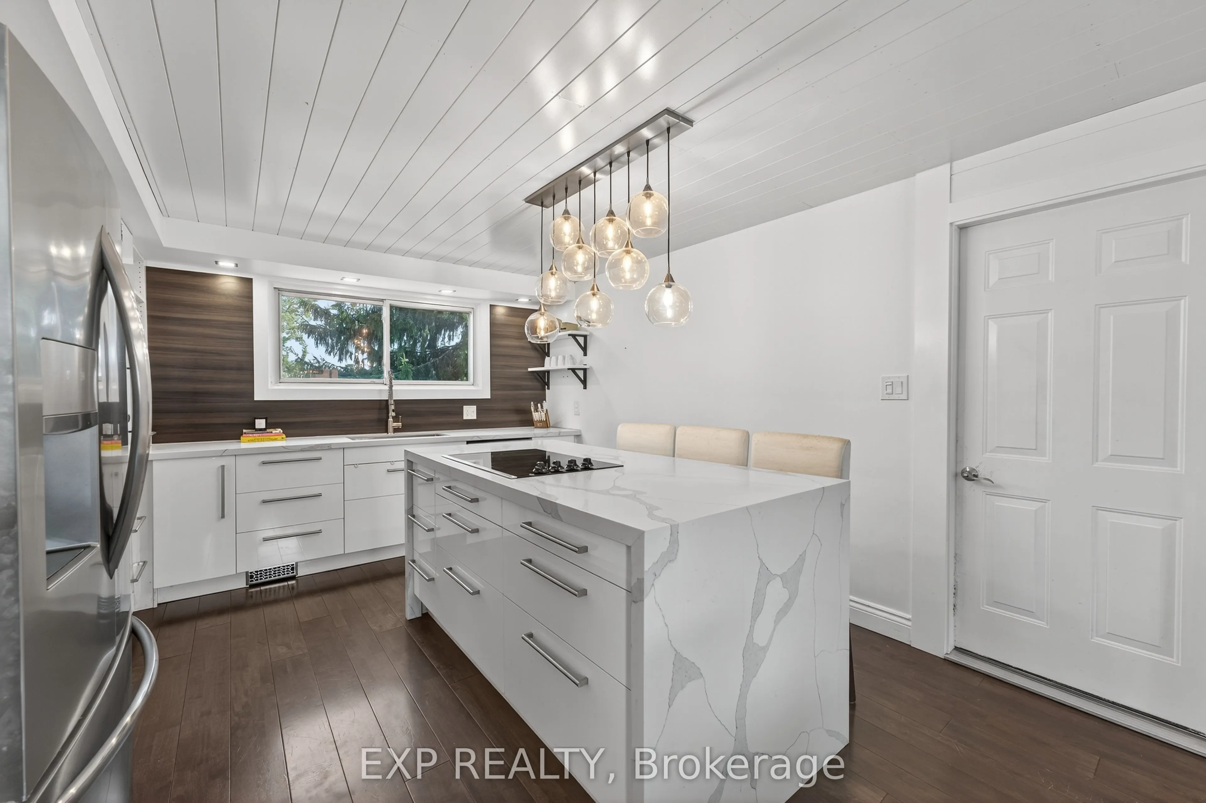 12 Sunset Crescent