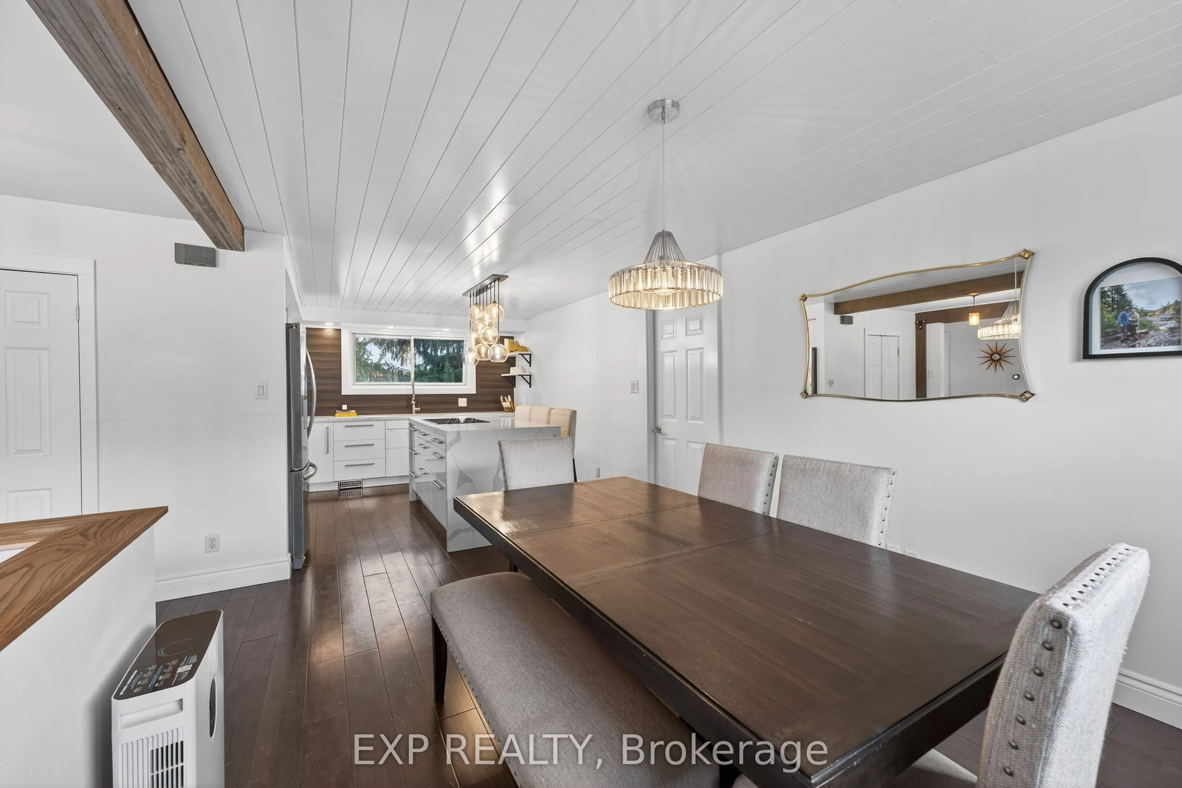 12 Sunset Crescent