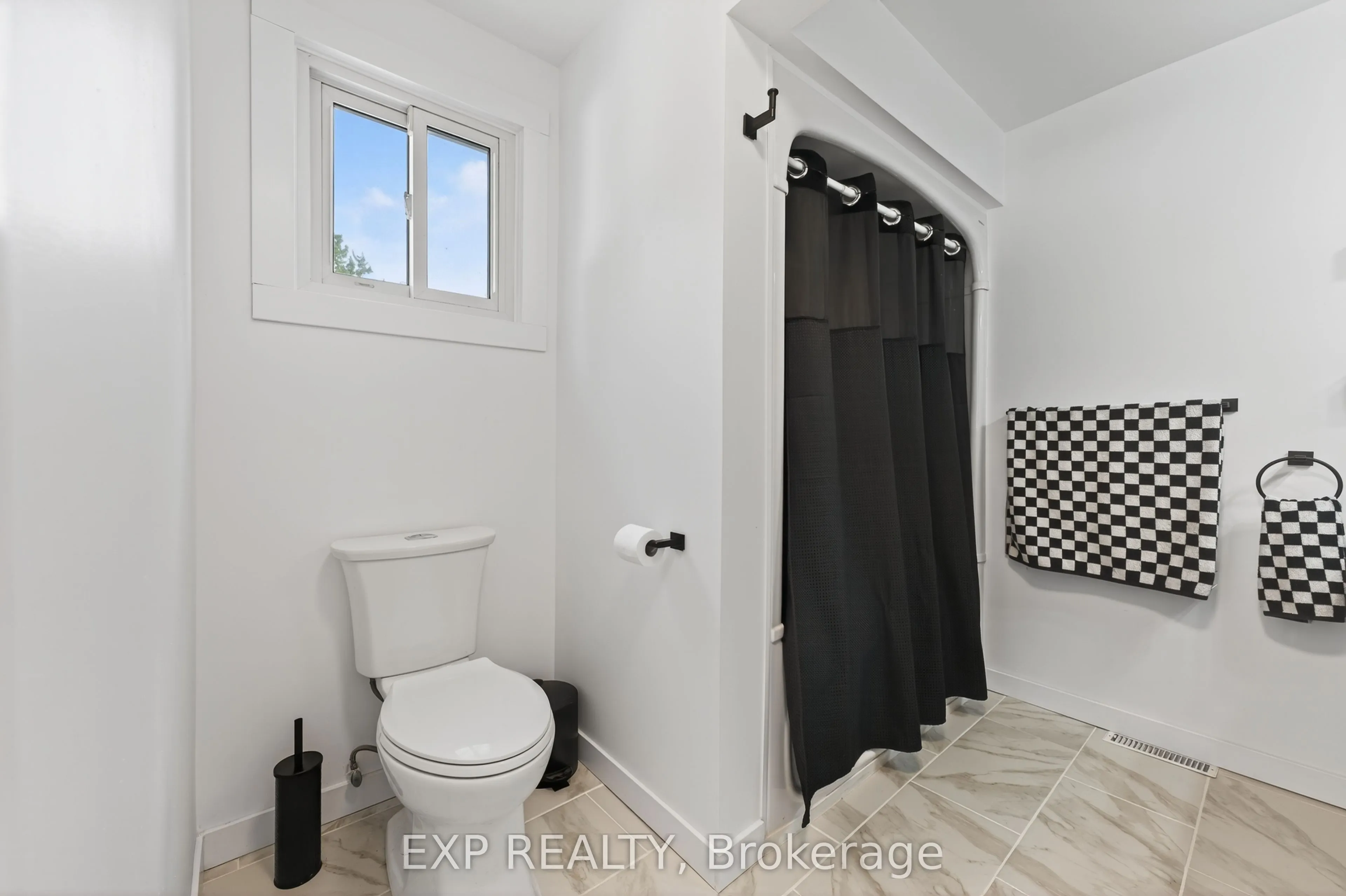 12 Sunset Crescent