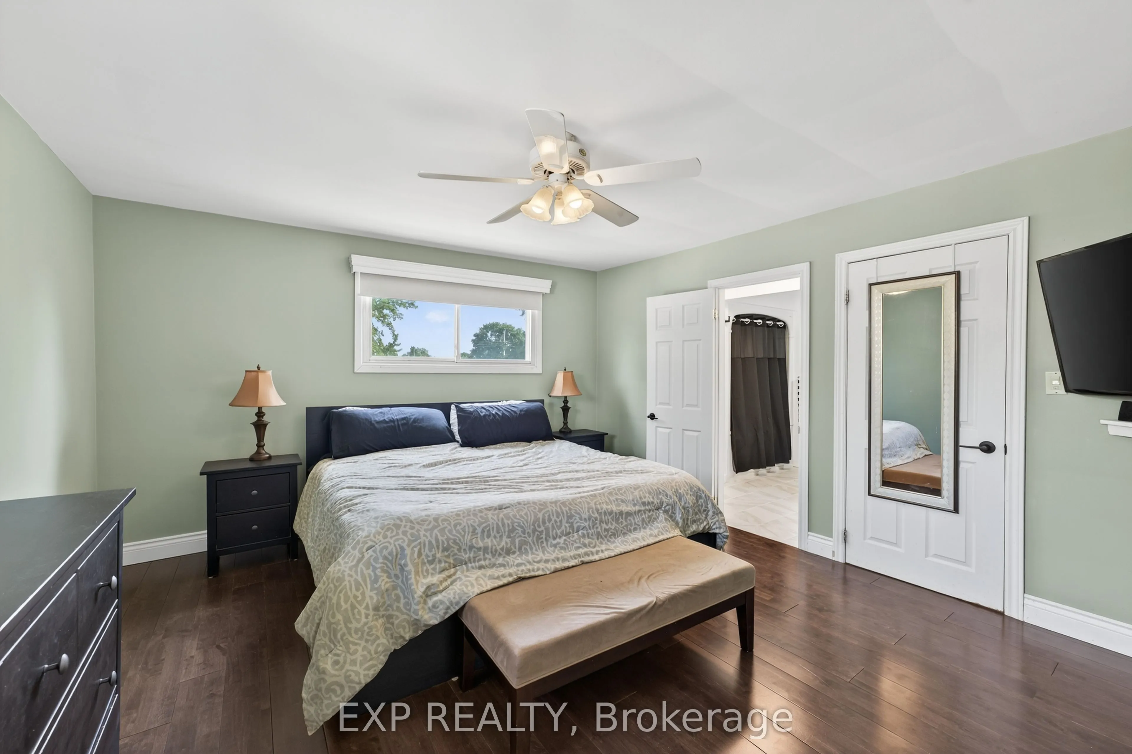 12 Sunset Crescent