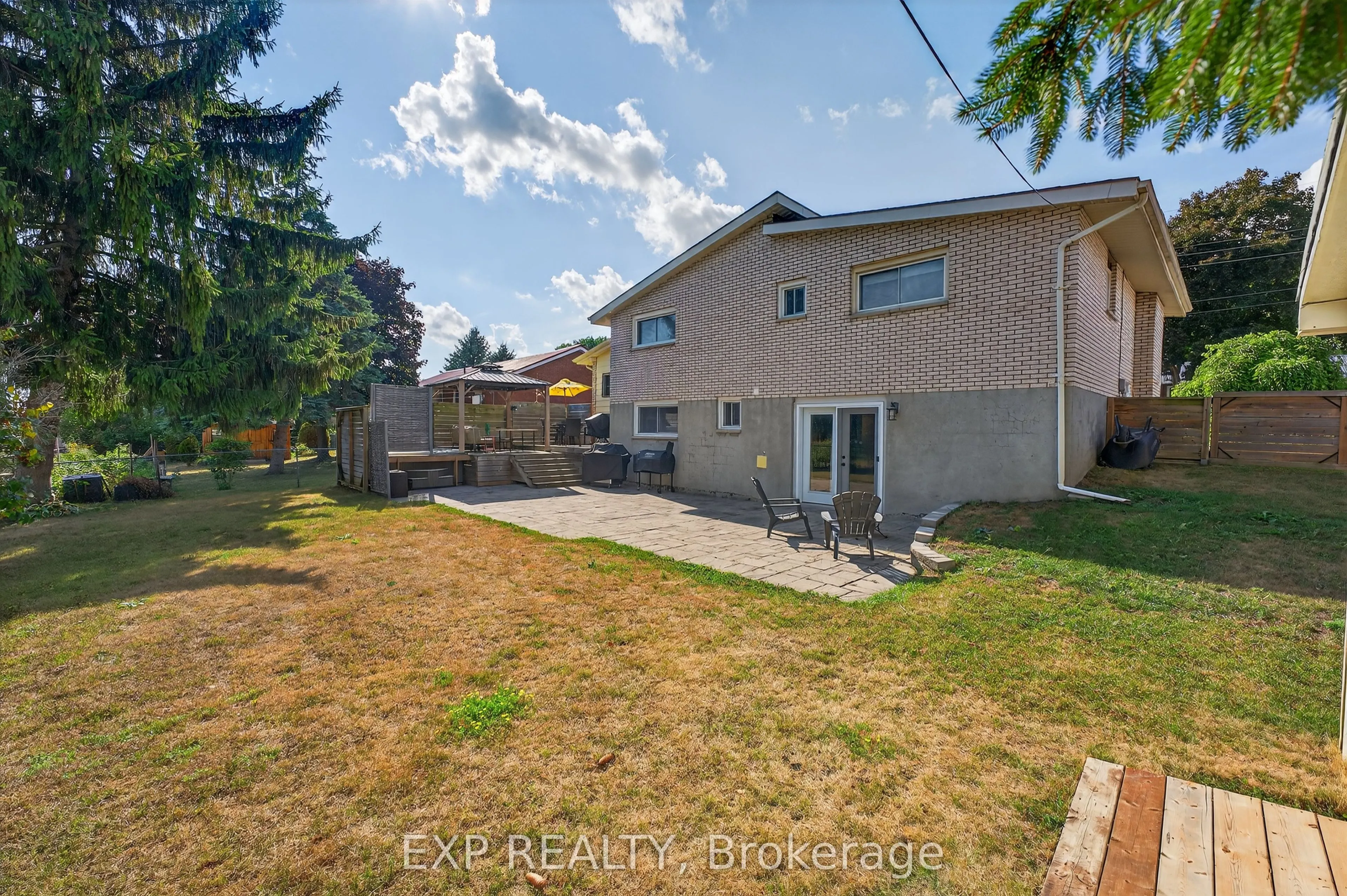 12 Sunset Crescent