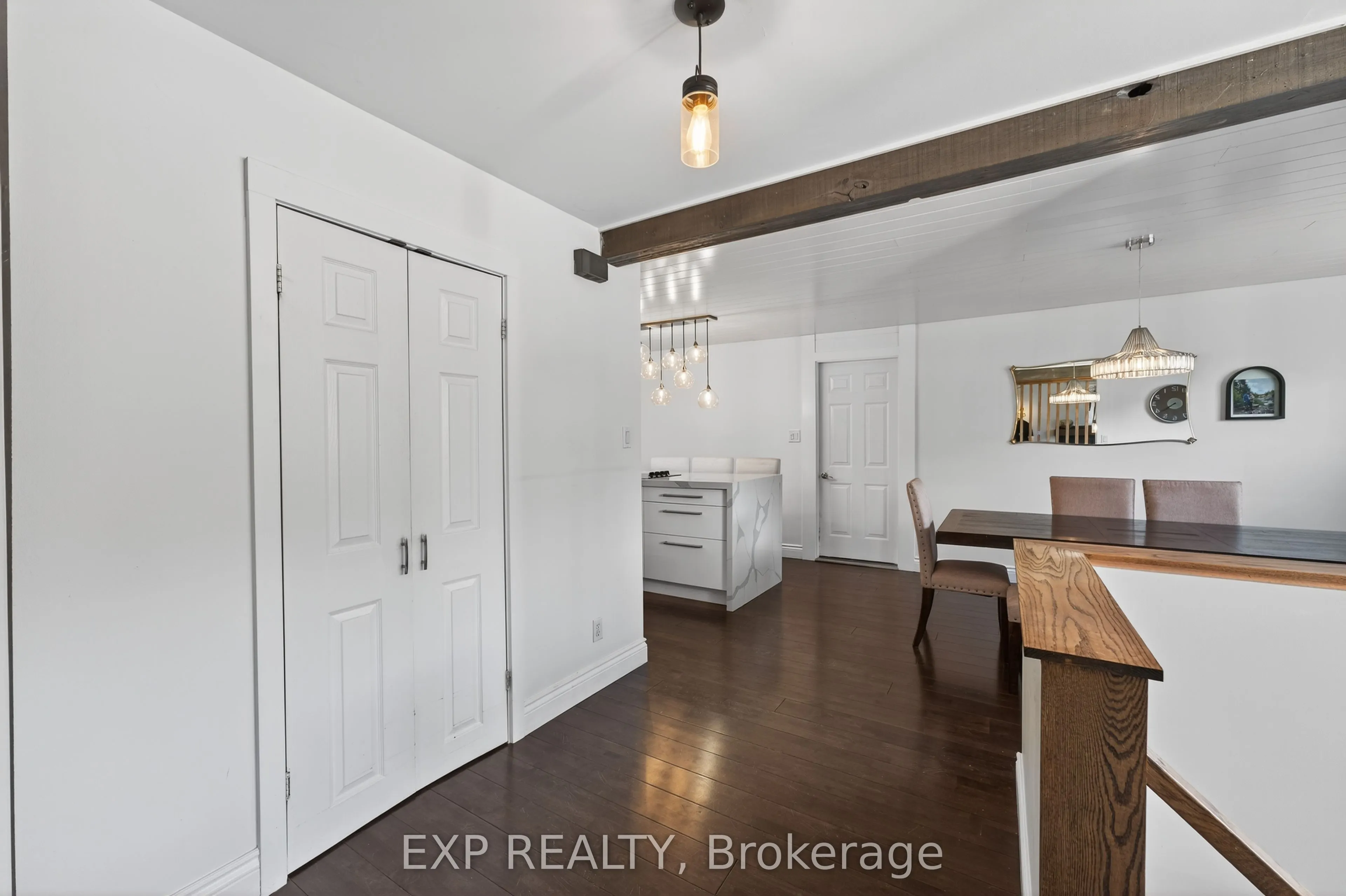 12 Sunset Crescent