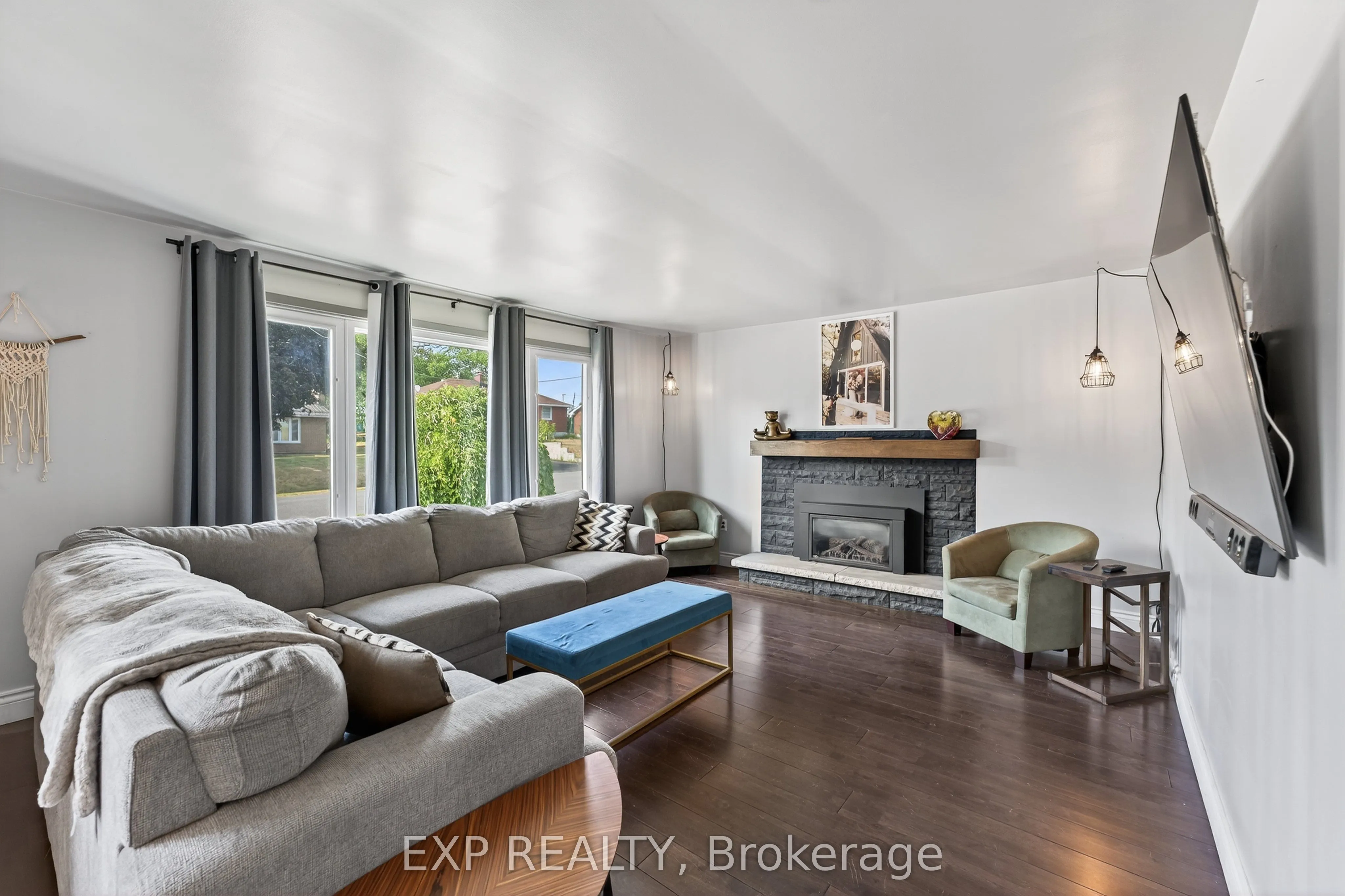 12 Sunset Crescent