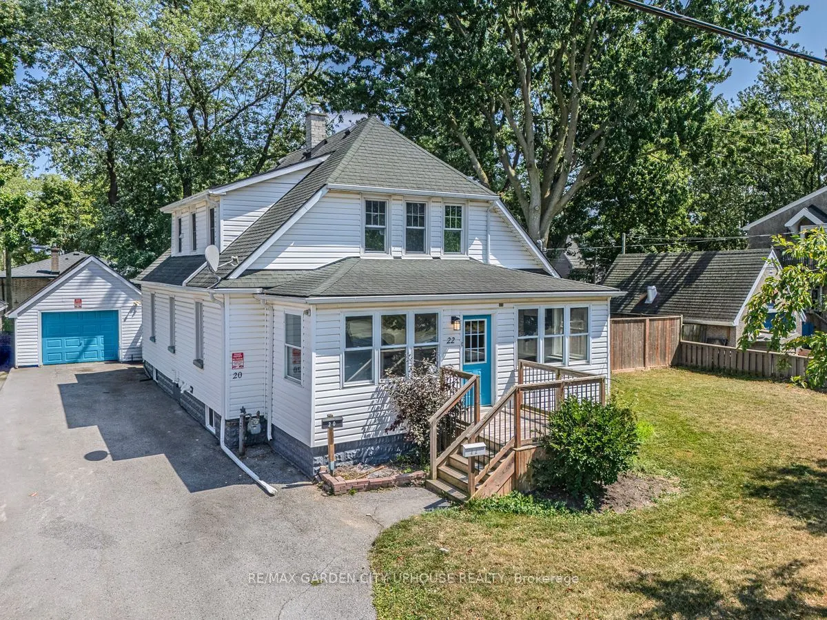 22 LYONS Avenue