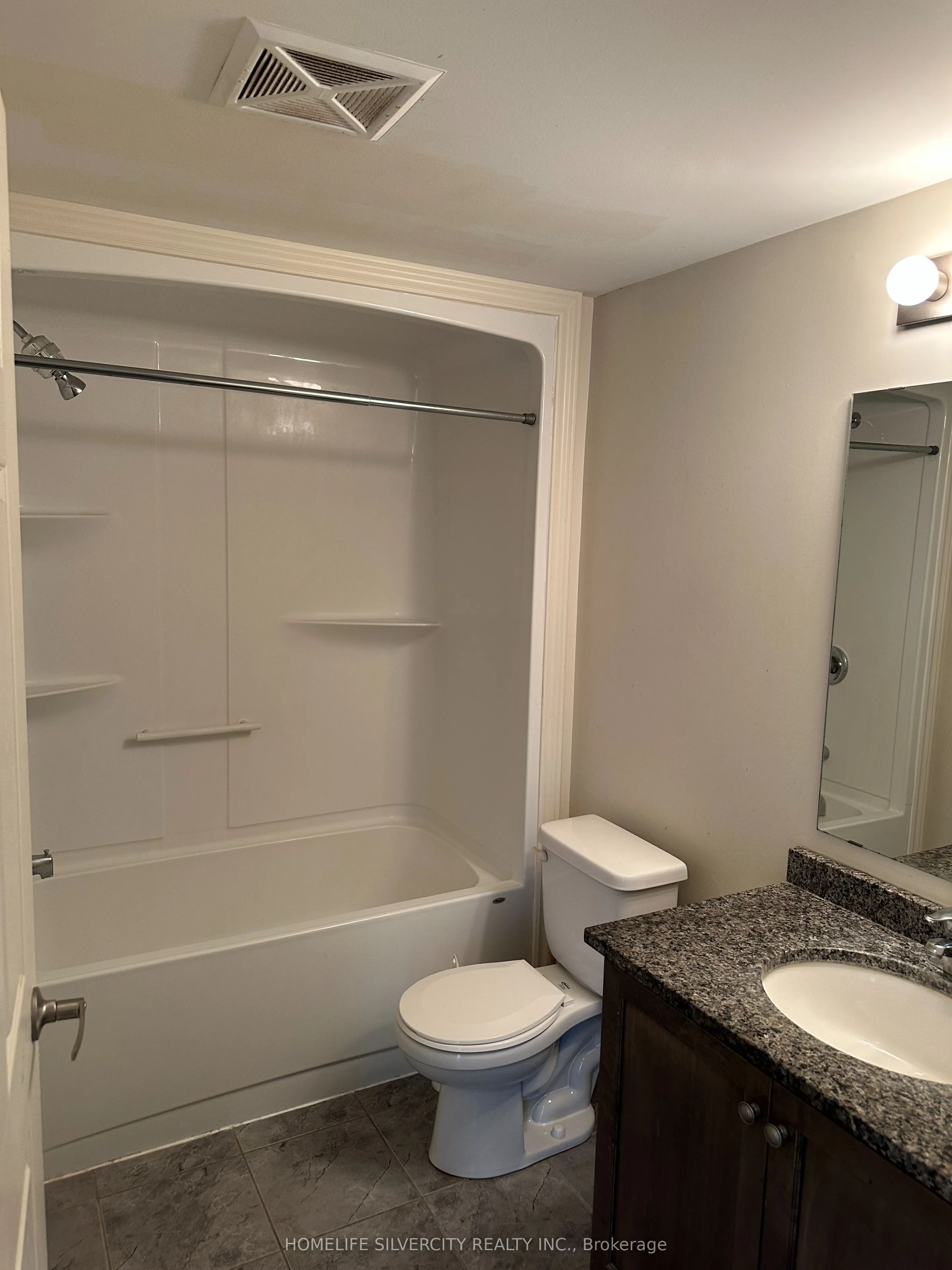 45 Kingsbury Square, #209