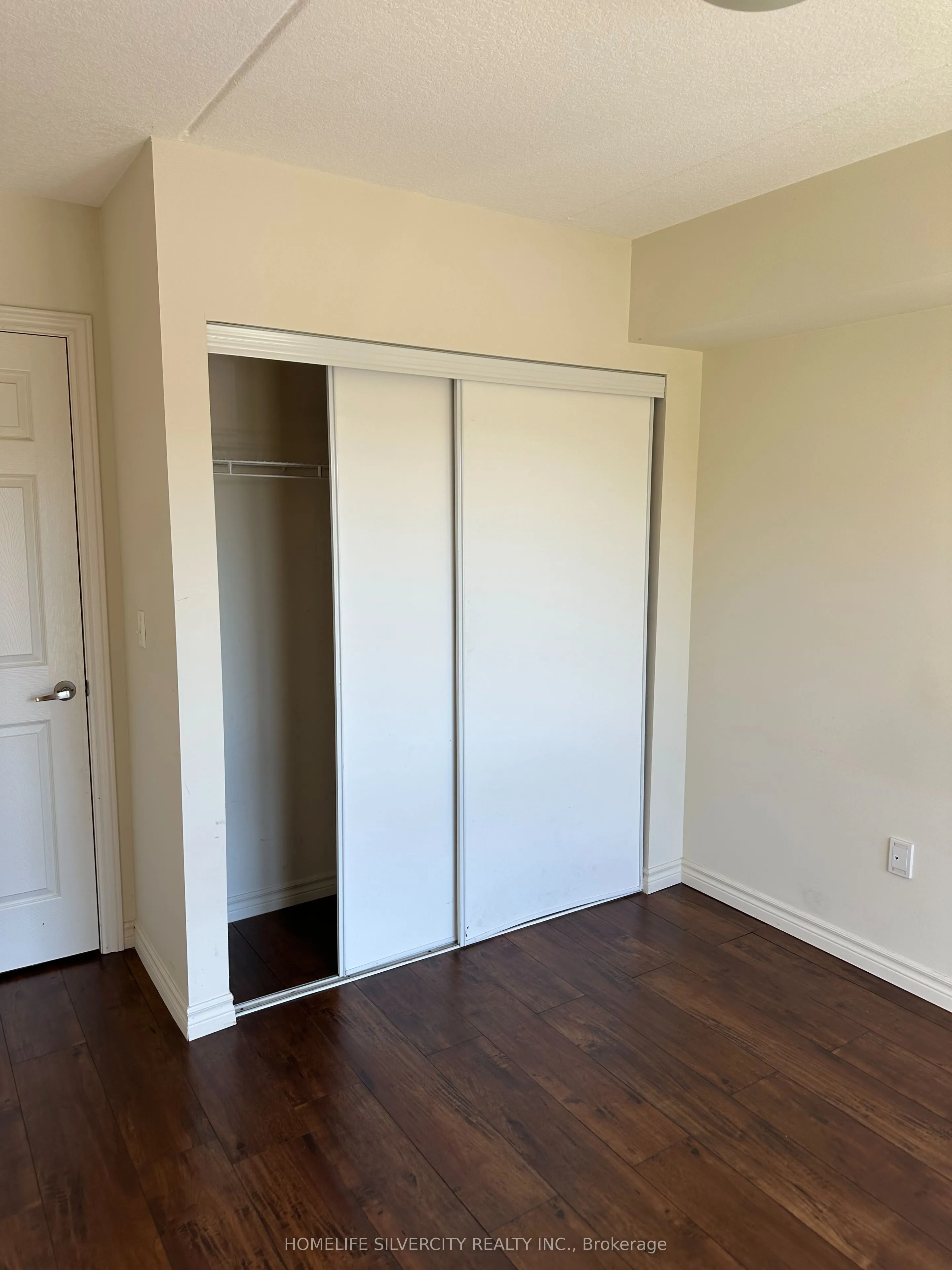 45 Kingsbury Square, #209