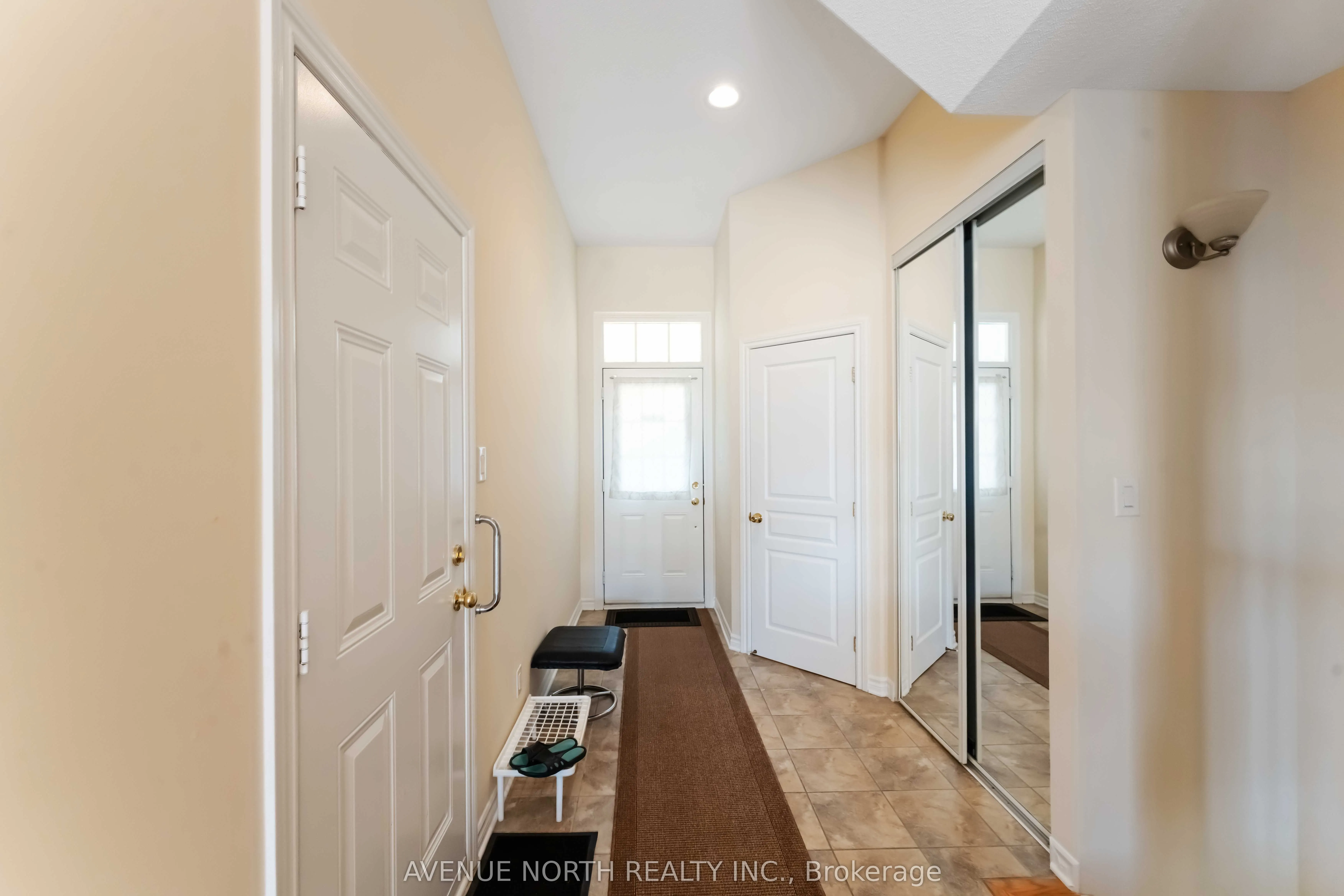 241 Waymark Crescent