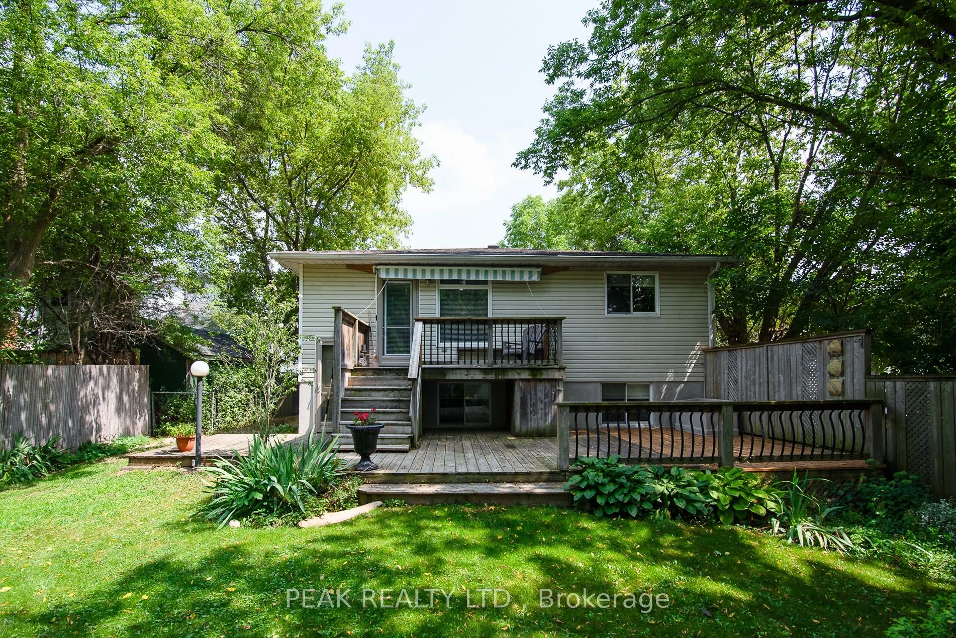 9 Macville Avenue
