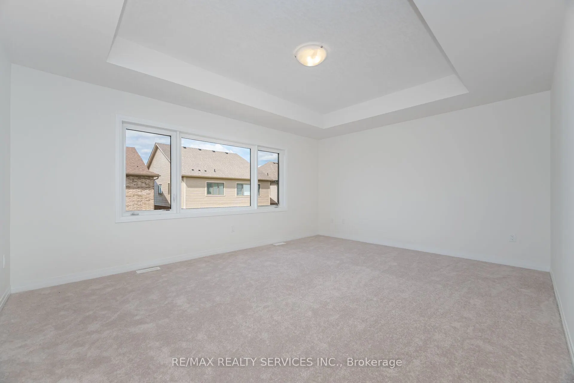 66 Prince Philip Boulevard