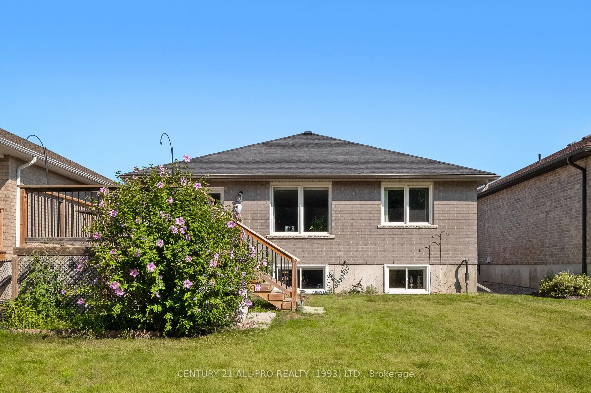 76 Royal Gala Drive