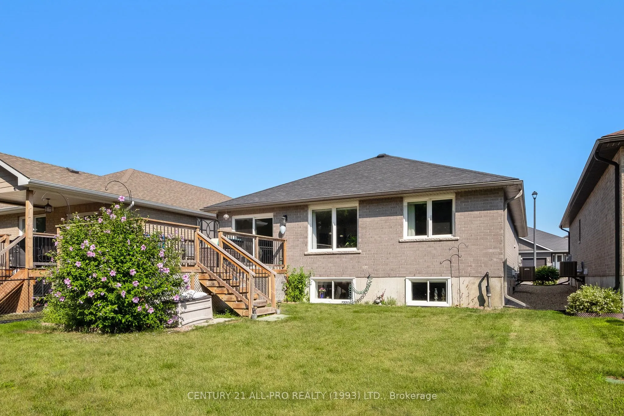 76 Royal Gala Drive