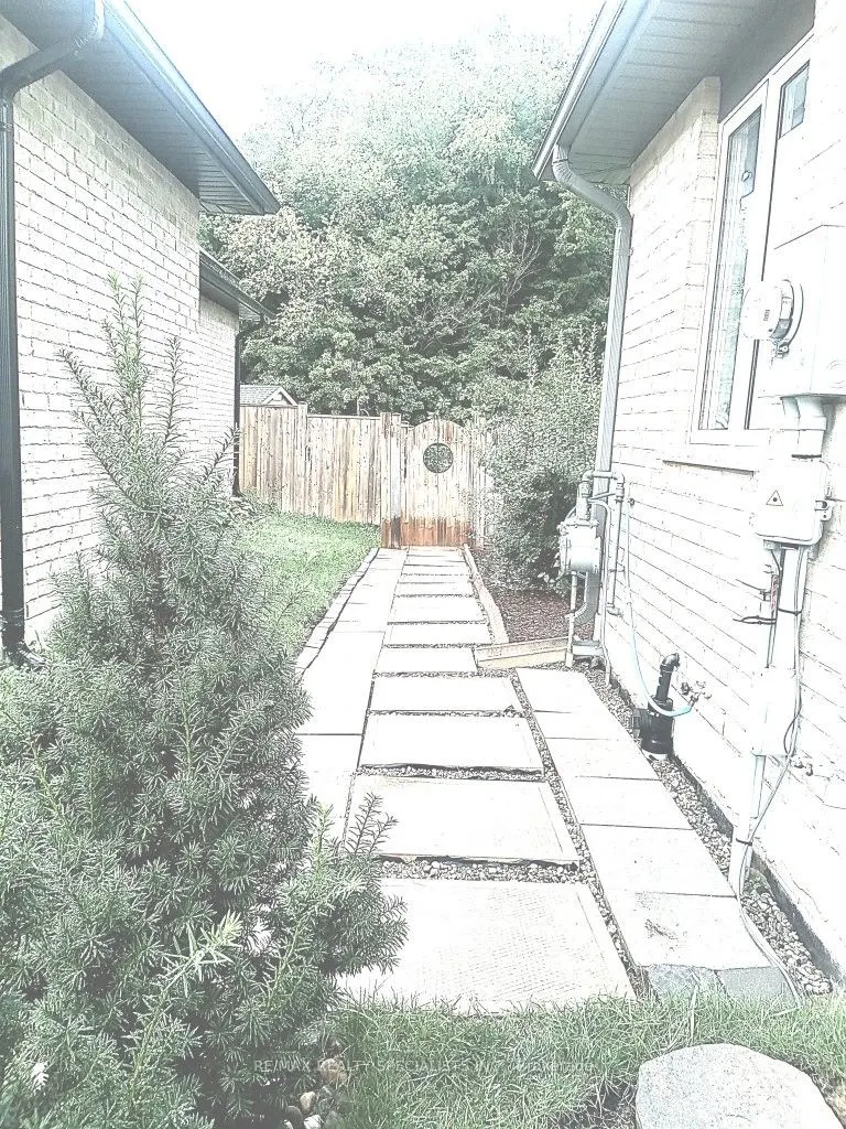 10 Birchall Lane