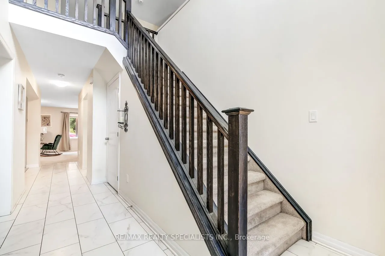 10 Birchall Lane