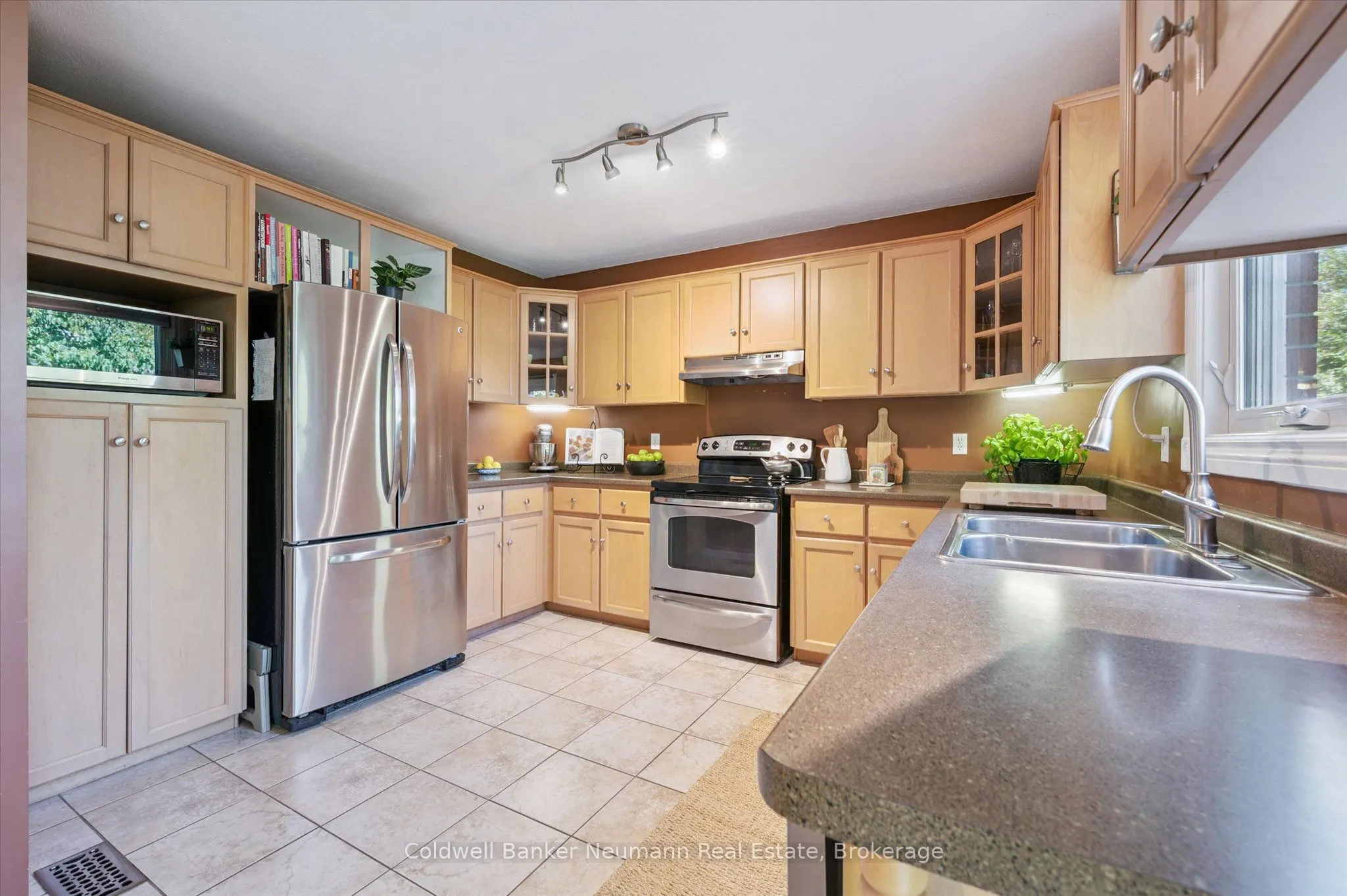 56 Hayward Crescent