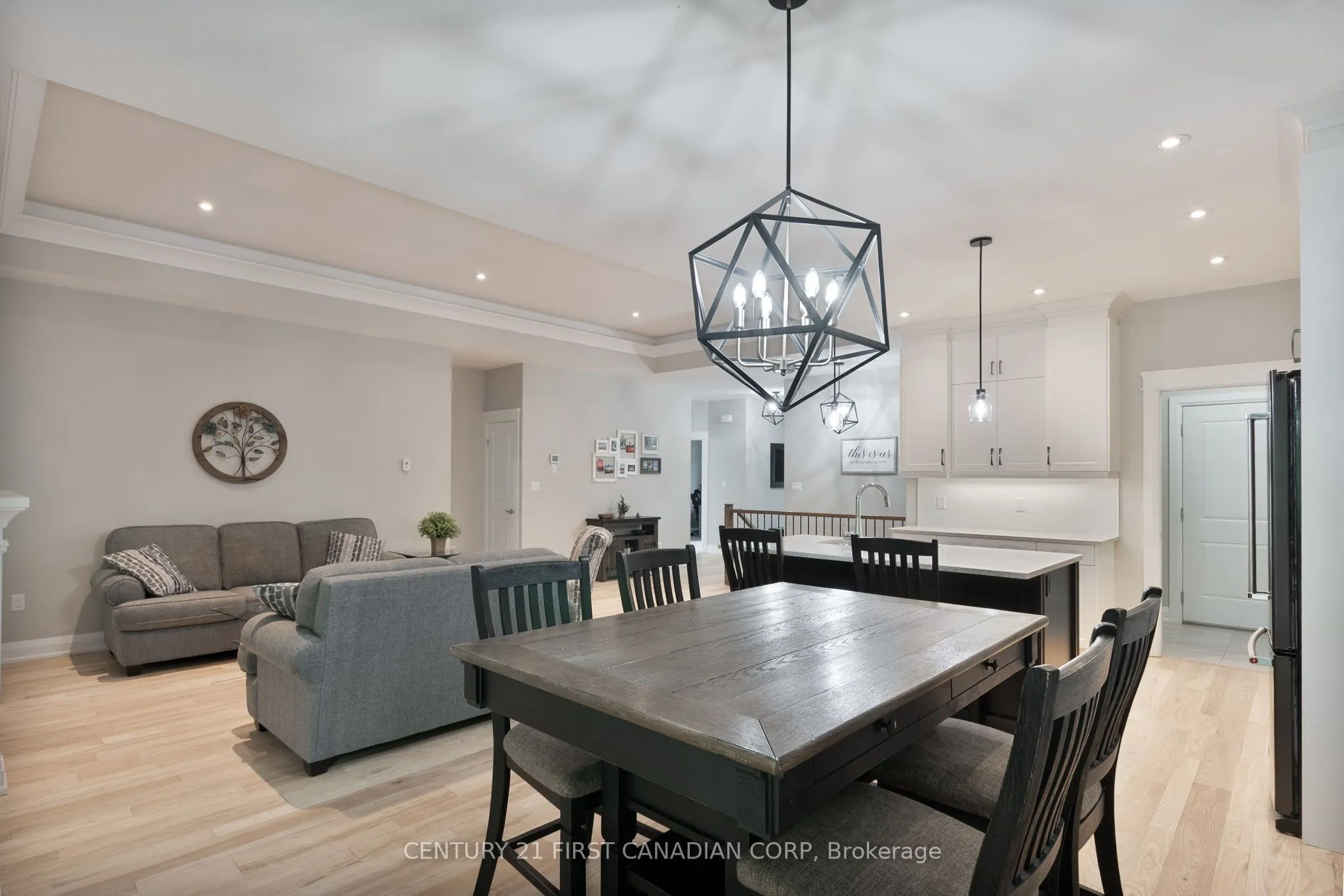 52 Kemp Crescent