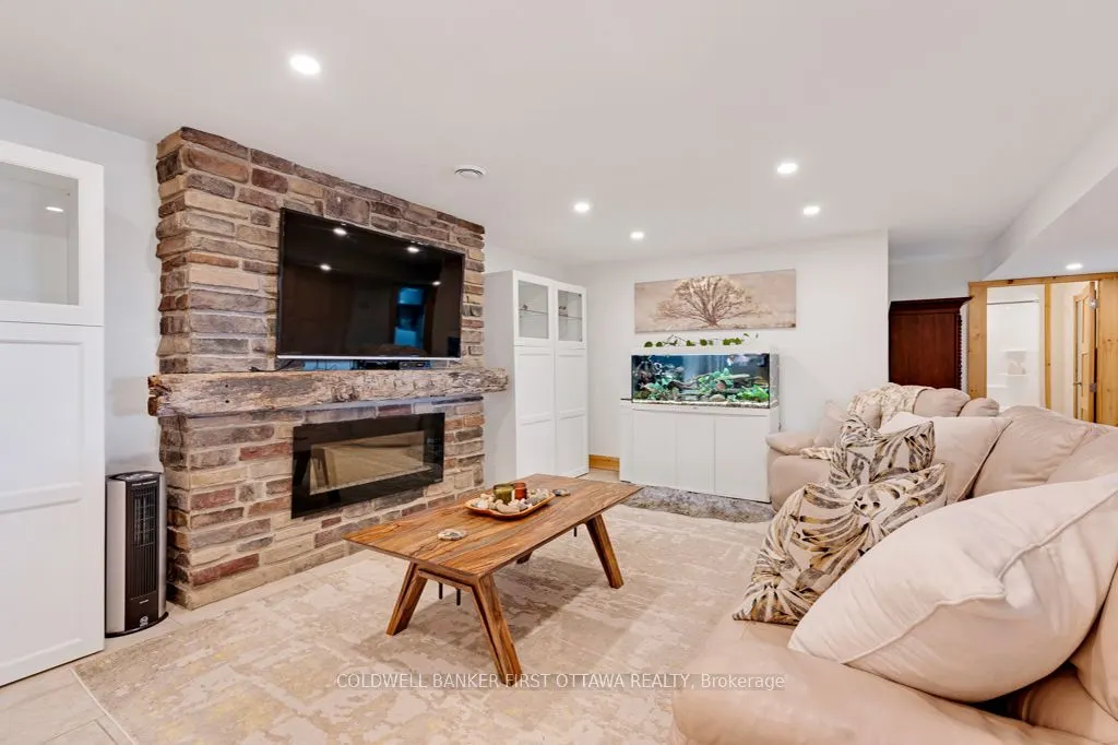 473 Ennis Road