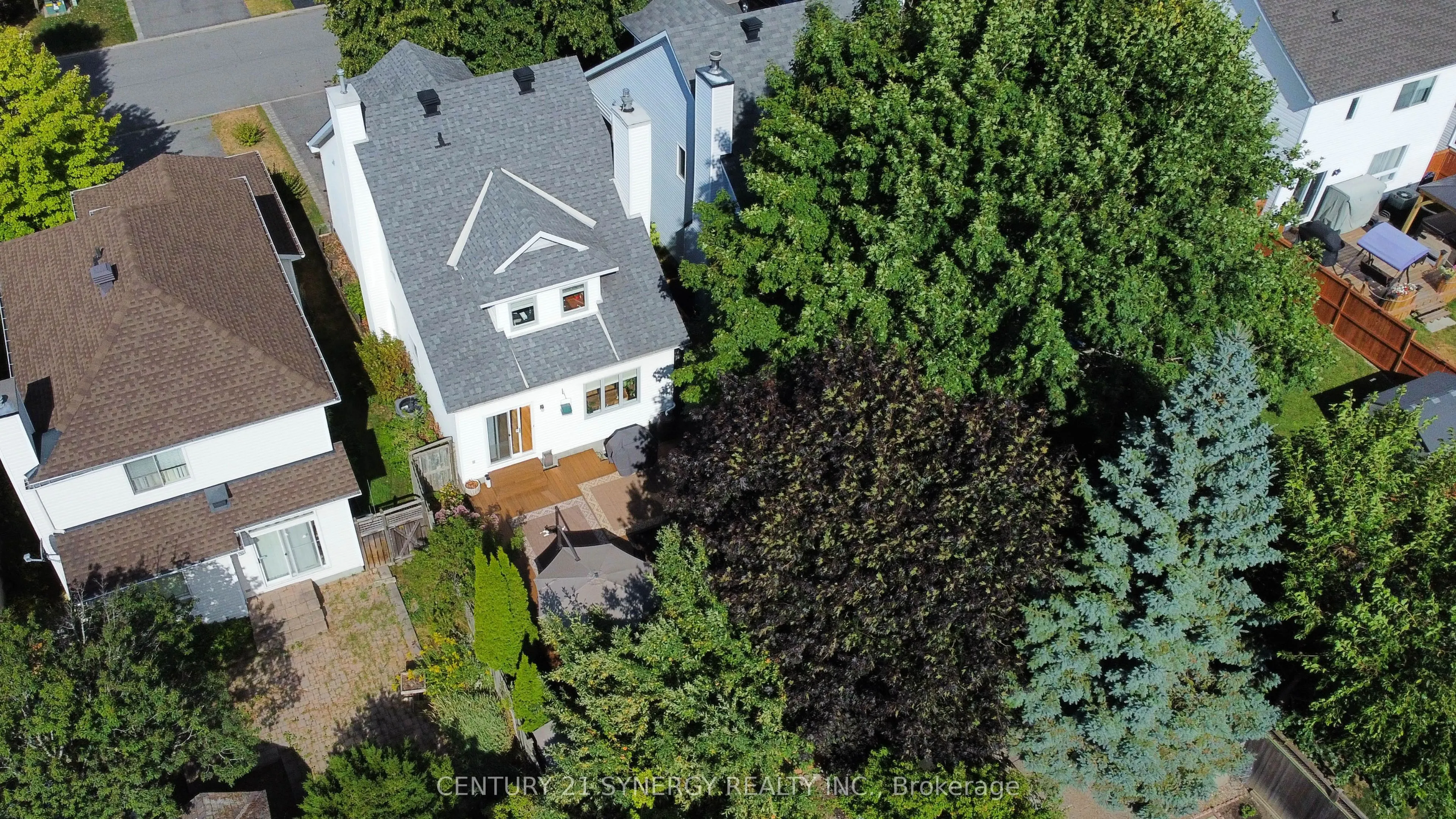 249 Markland Crescent E