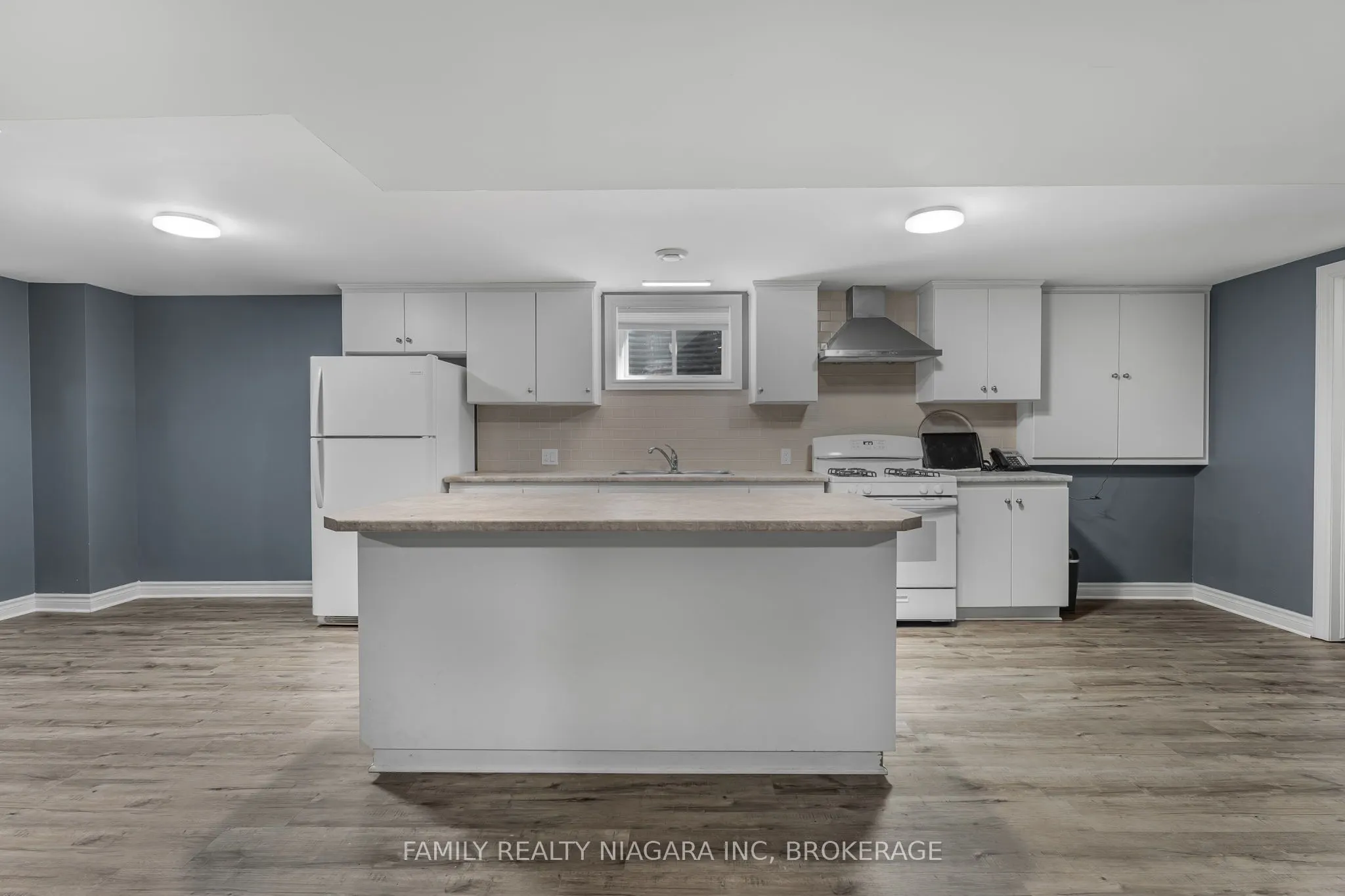2715 Portage Road