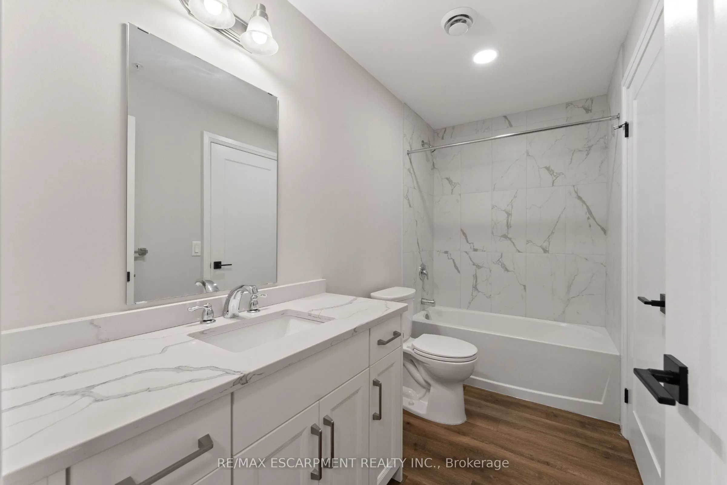 64 MAIN Street N, #303