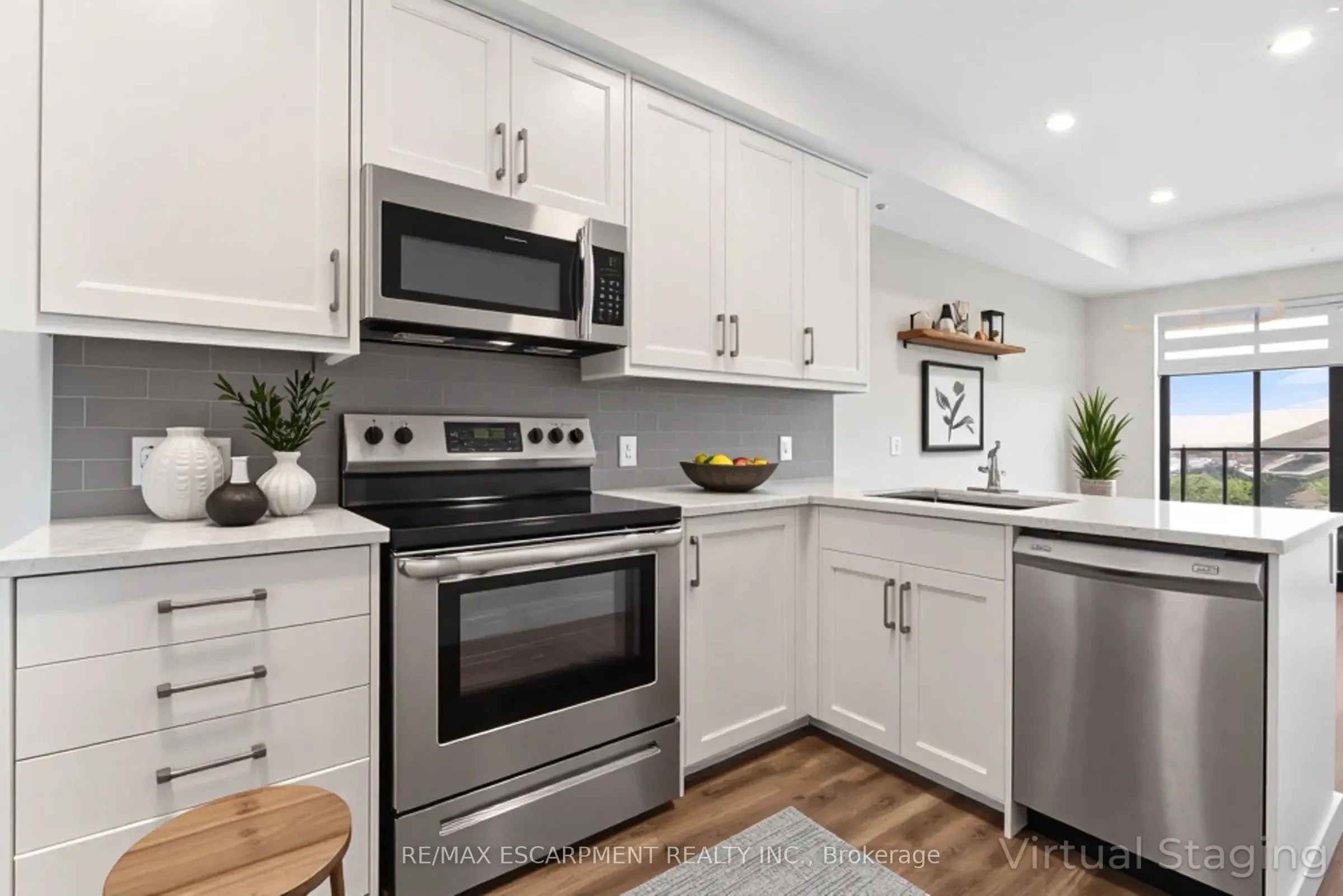 64 MAIN Street N, #303