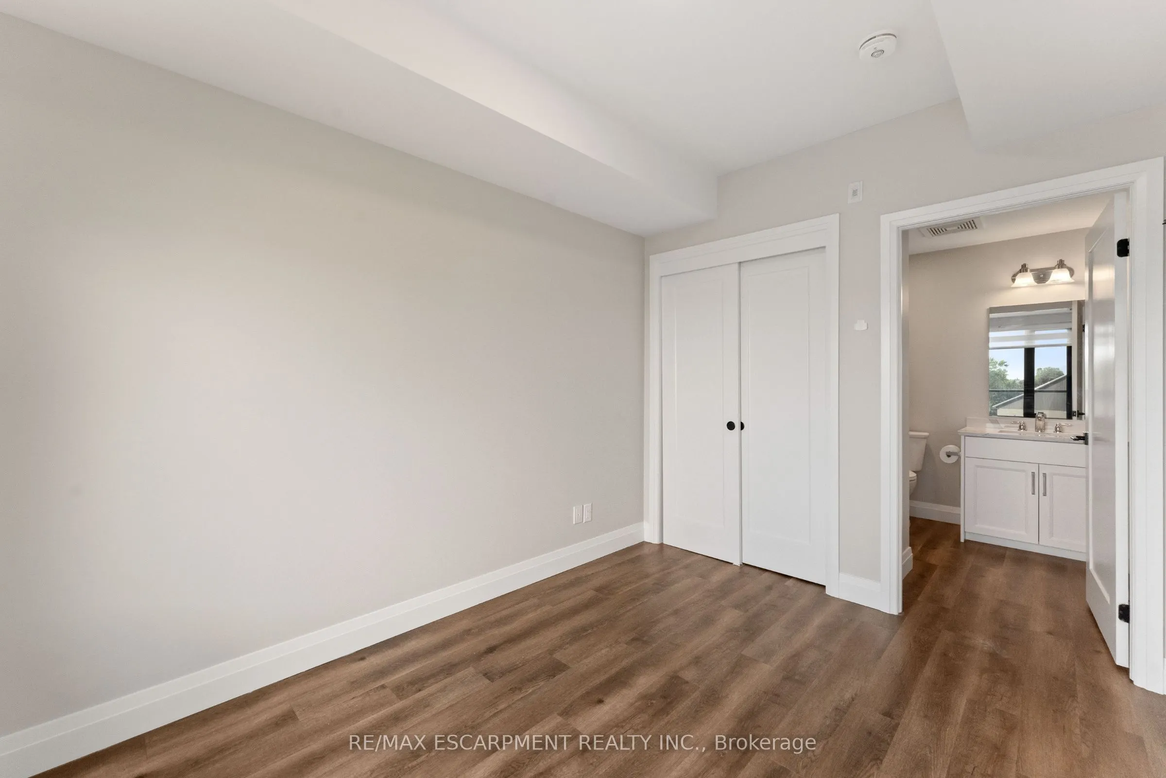 64 MAIN Street N, #303