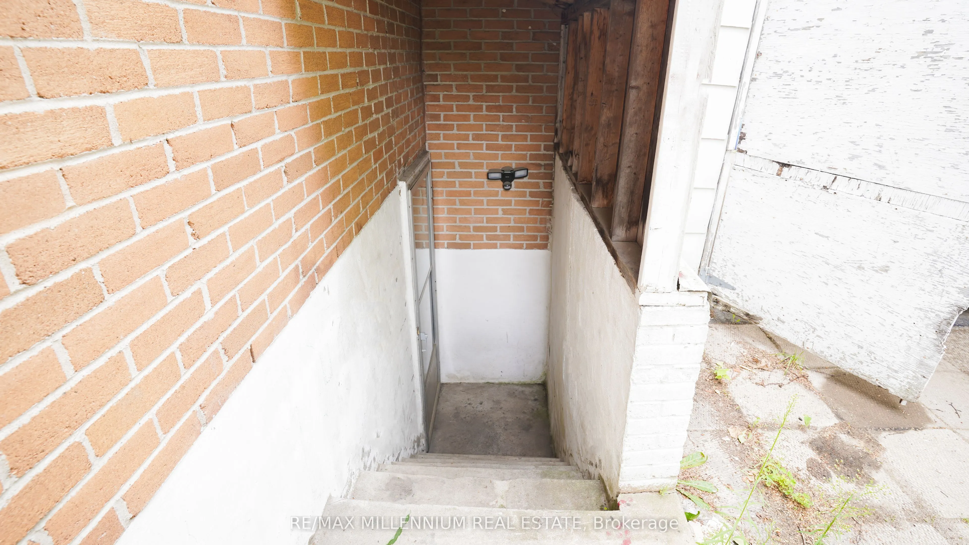 570 Wallace Road