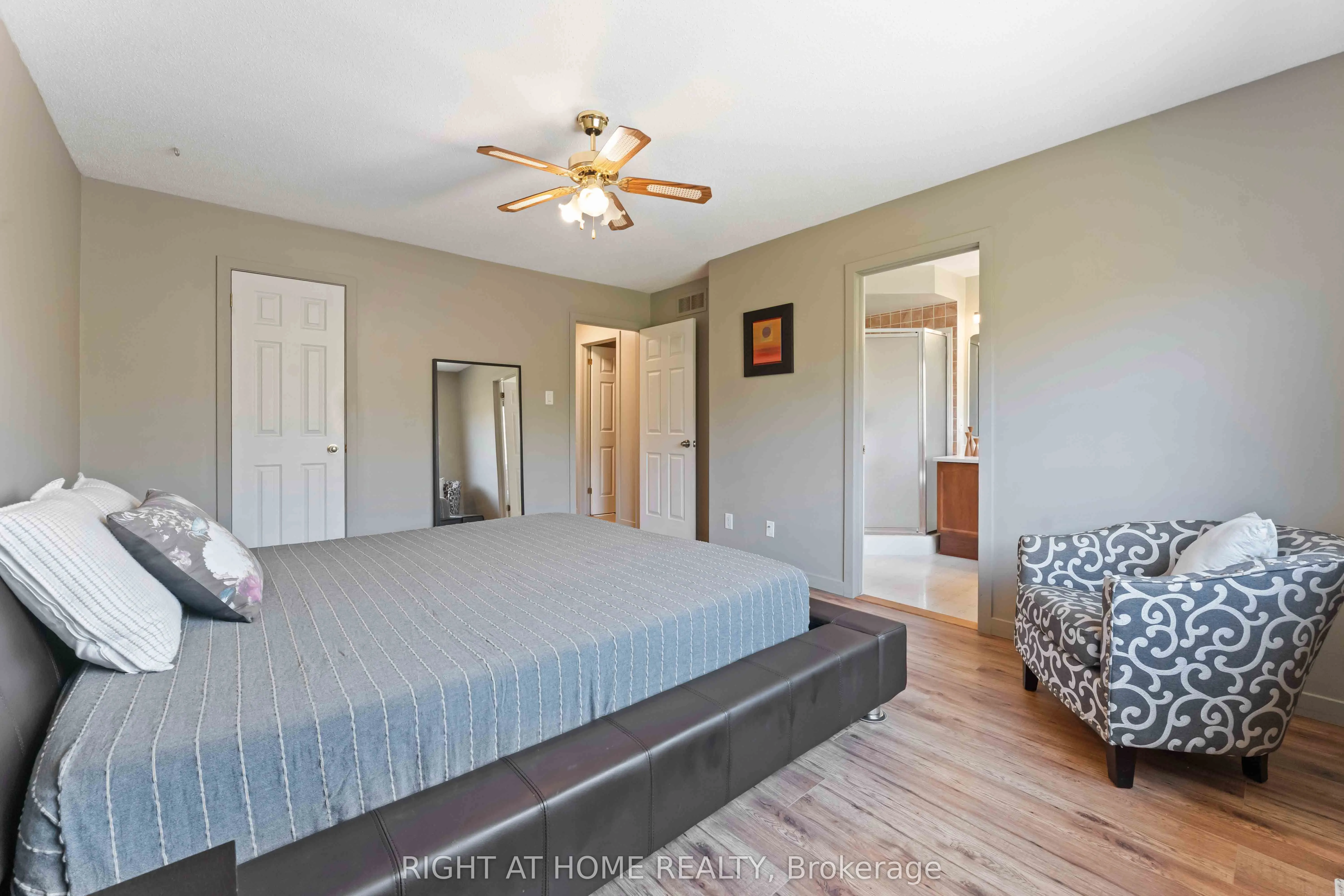 142 Blackdome Crescent