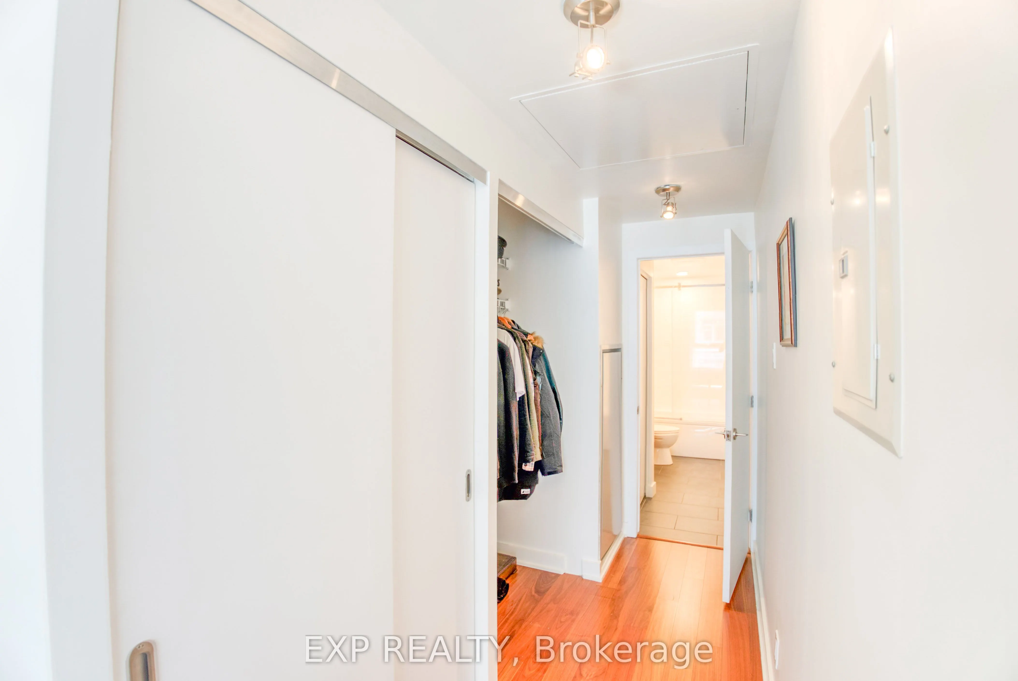 354 Gladstone Avenue, #321