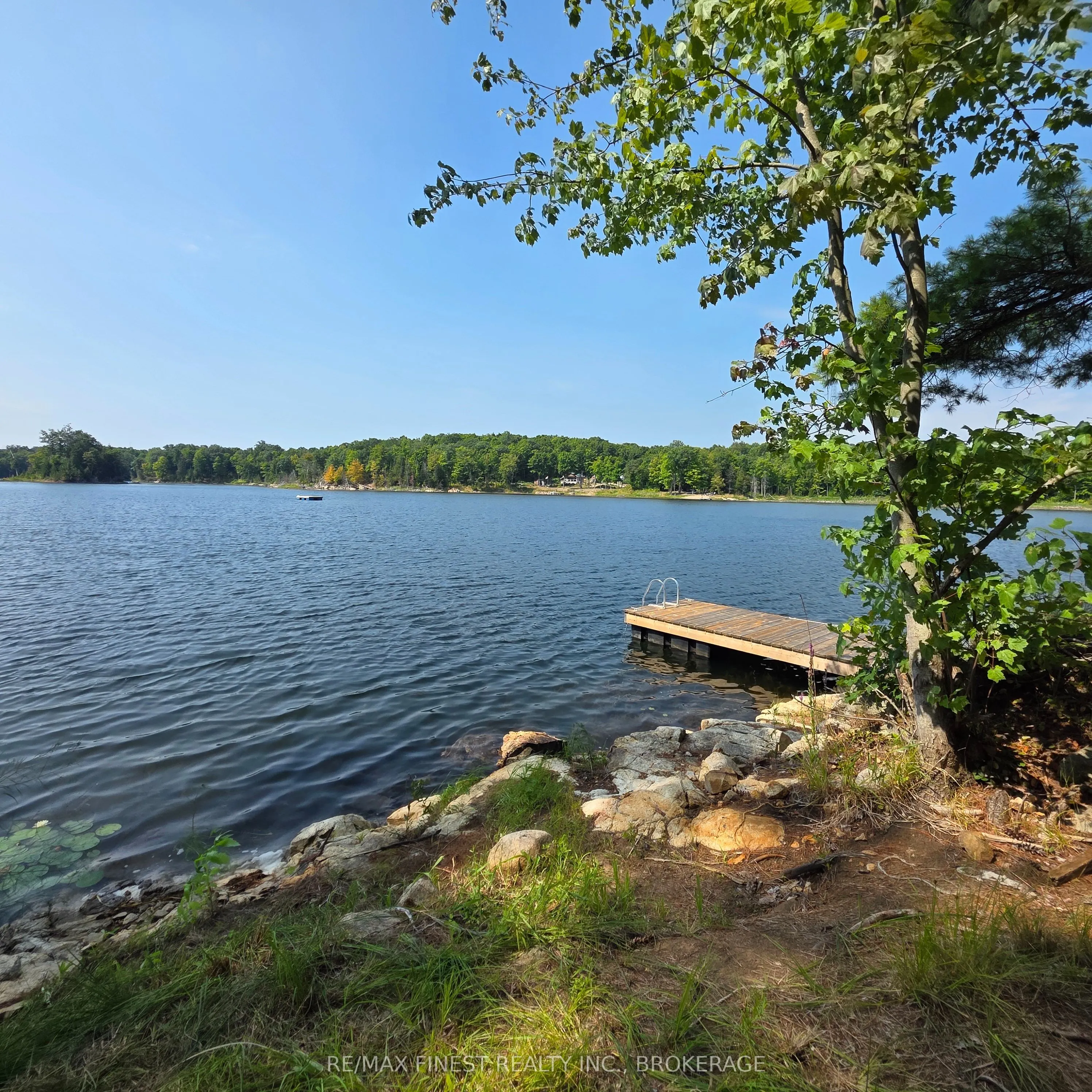 1036A Twin Lake Lane