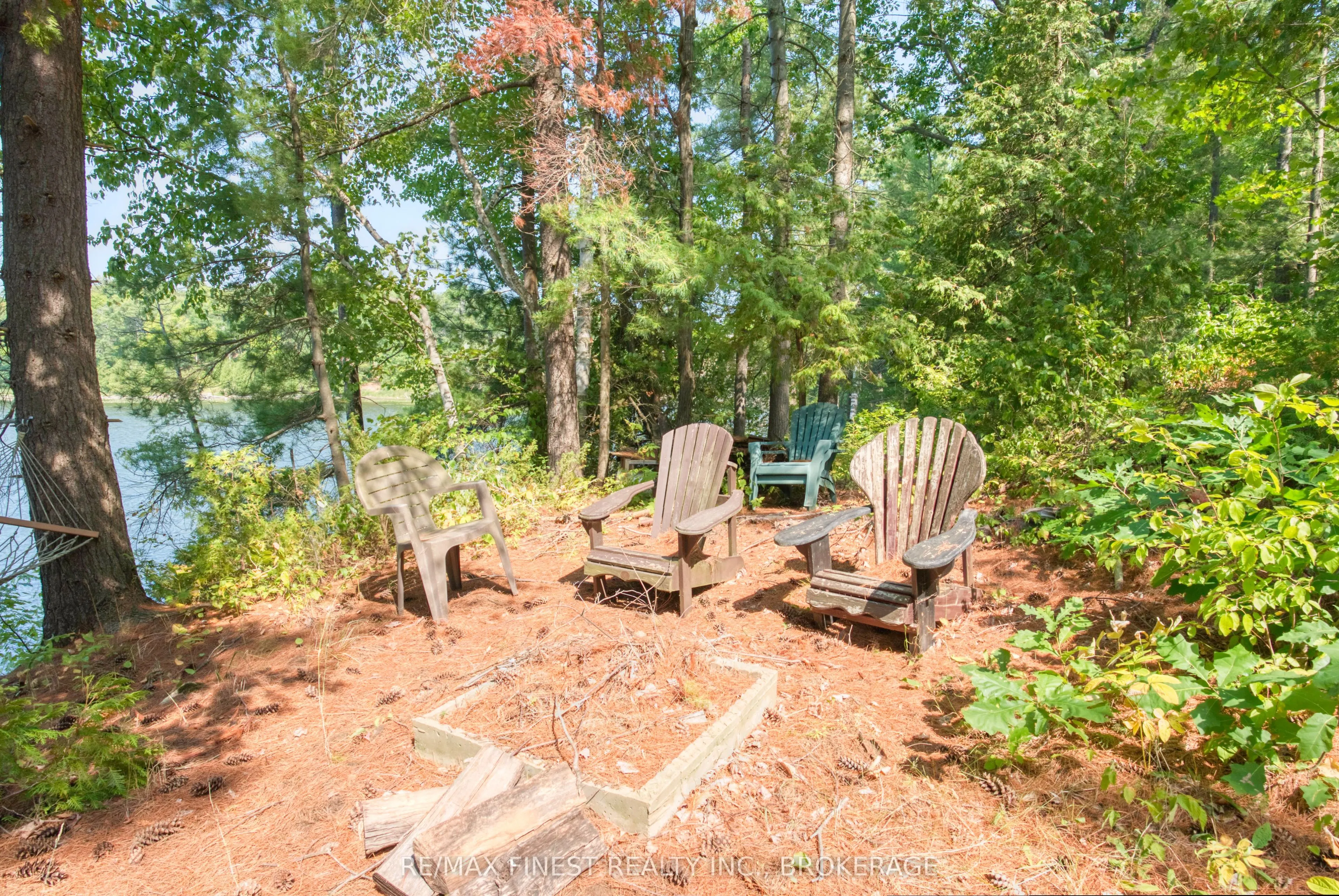 1036A Twin Lake Lane