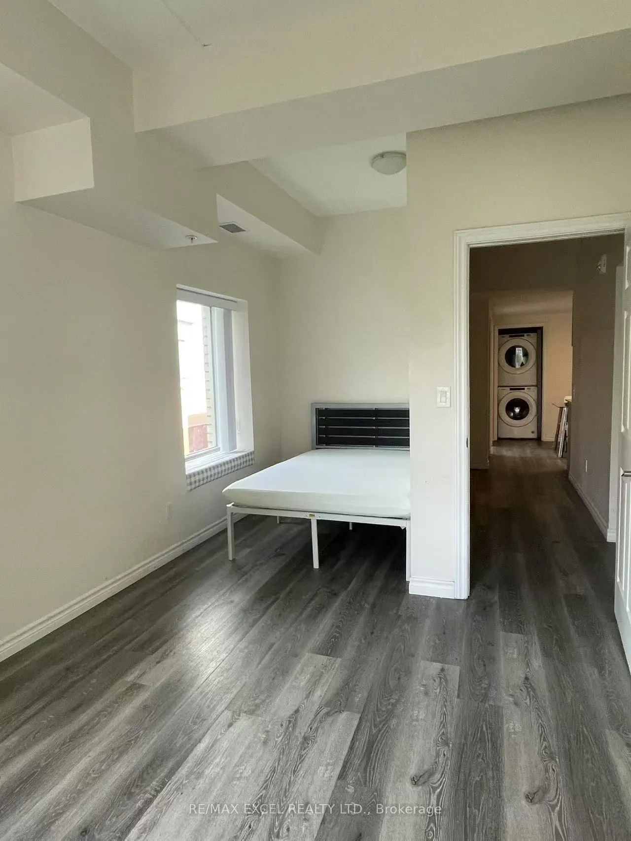 246 Lester Street, #709