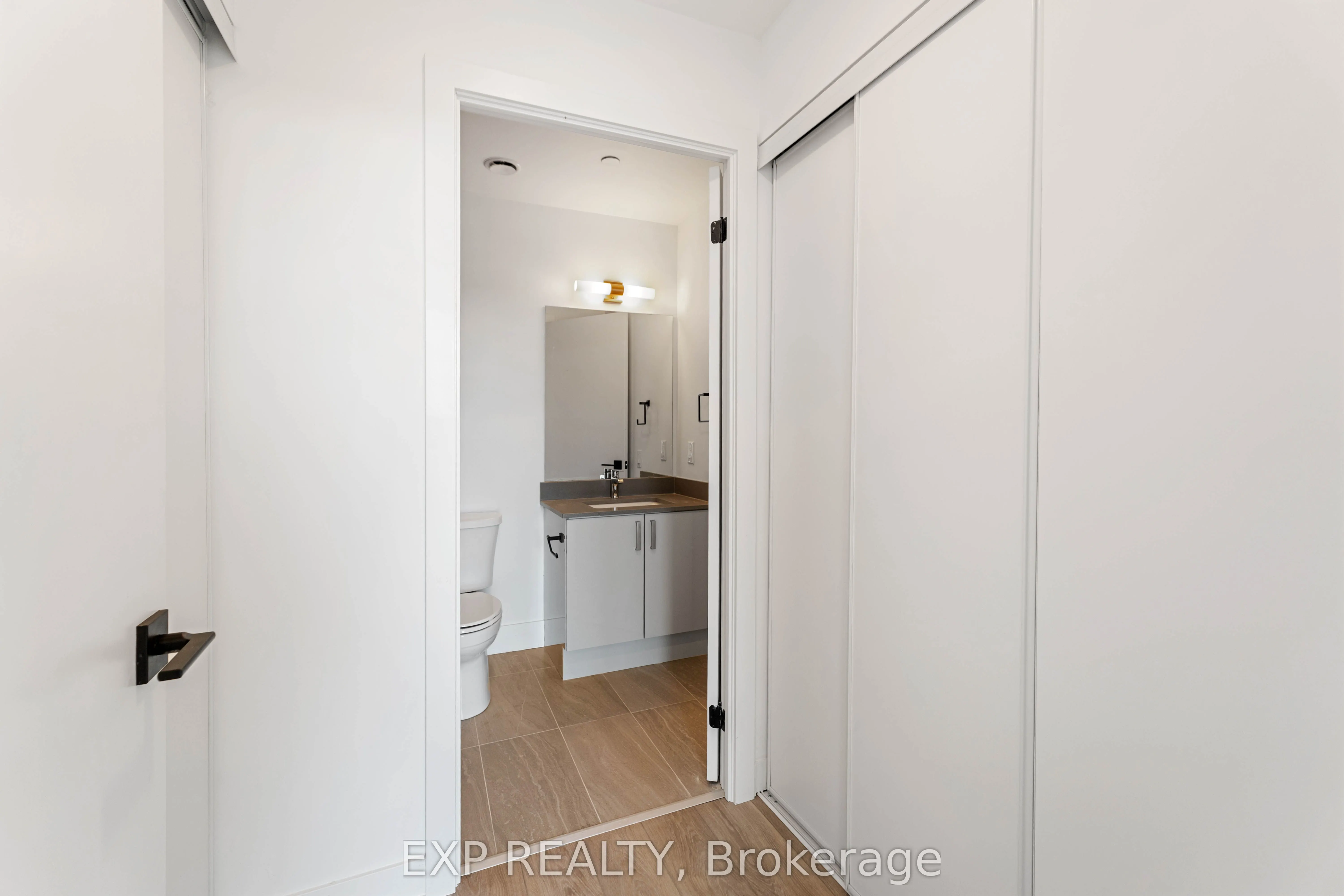 2782 Barton St Street E, #1217