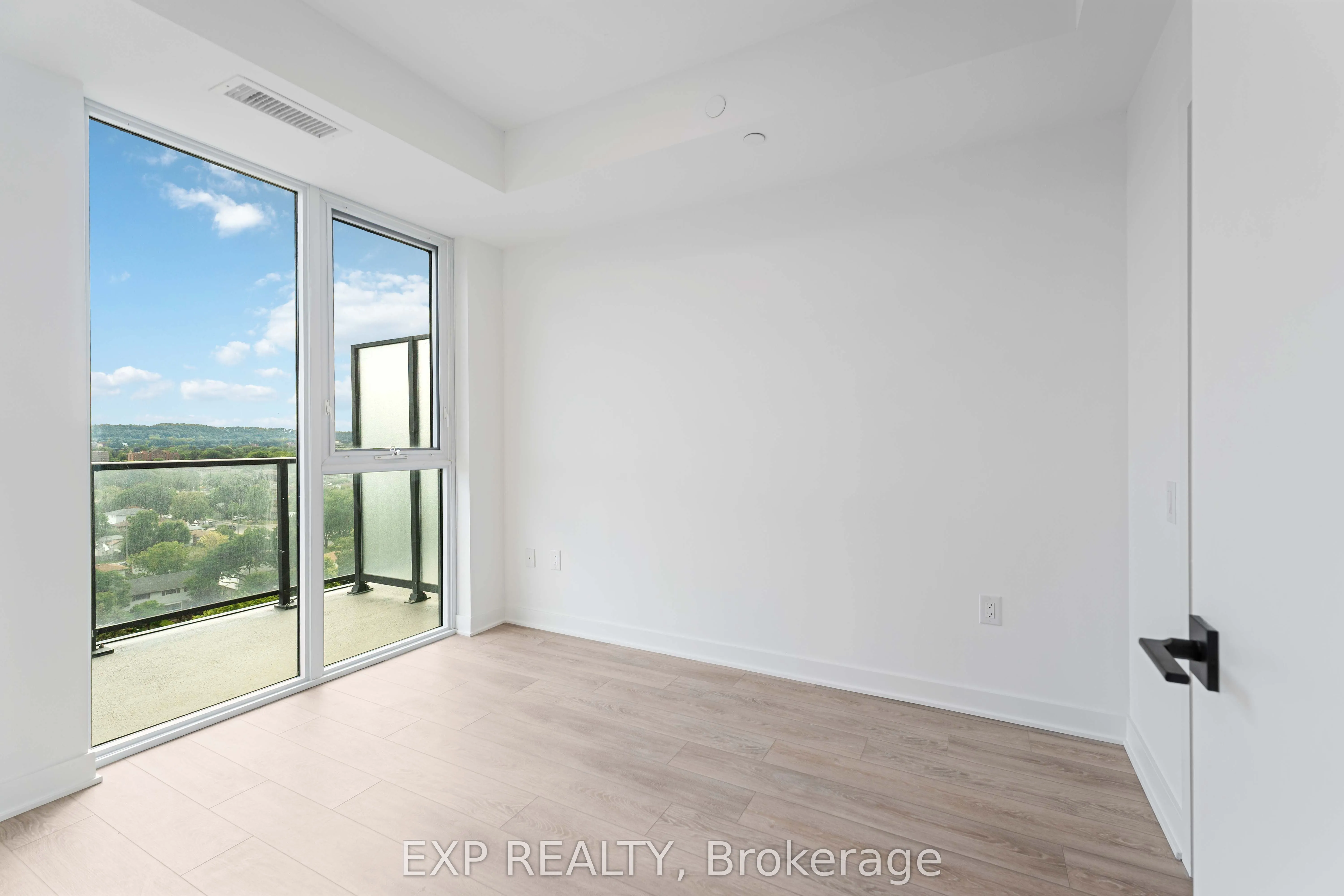 2782 Barton St Street E, #1217