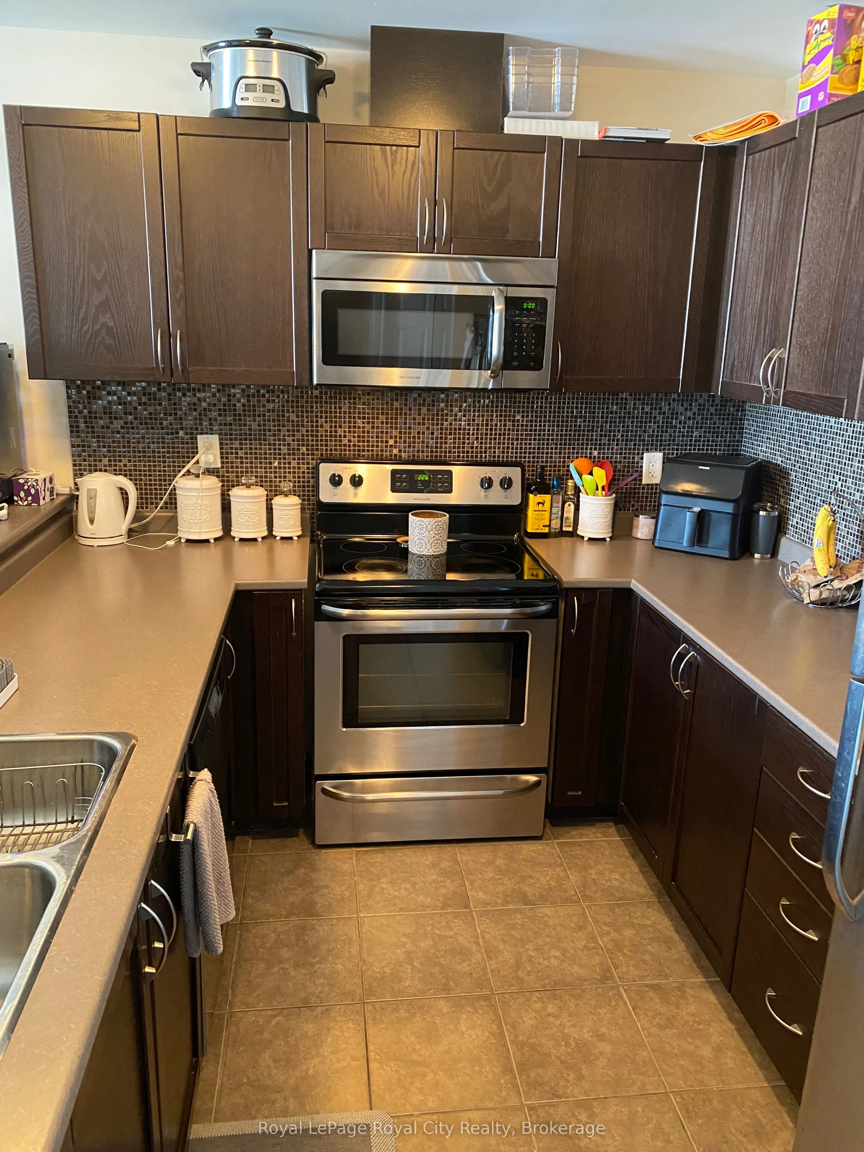 2 Colonial Drive, #207