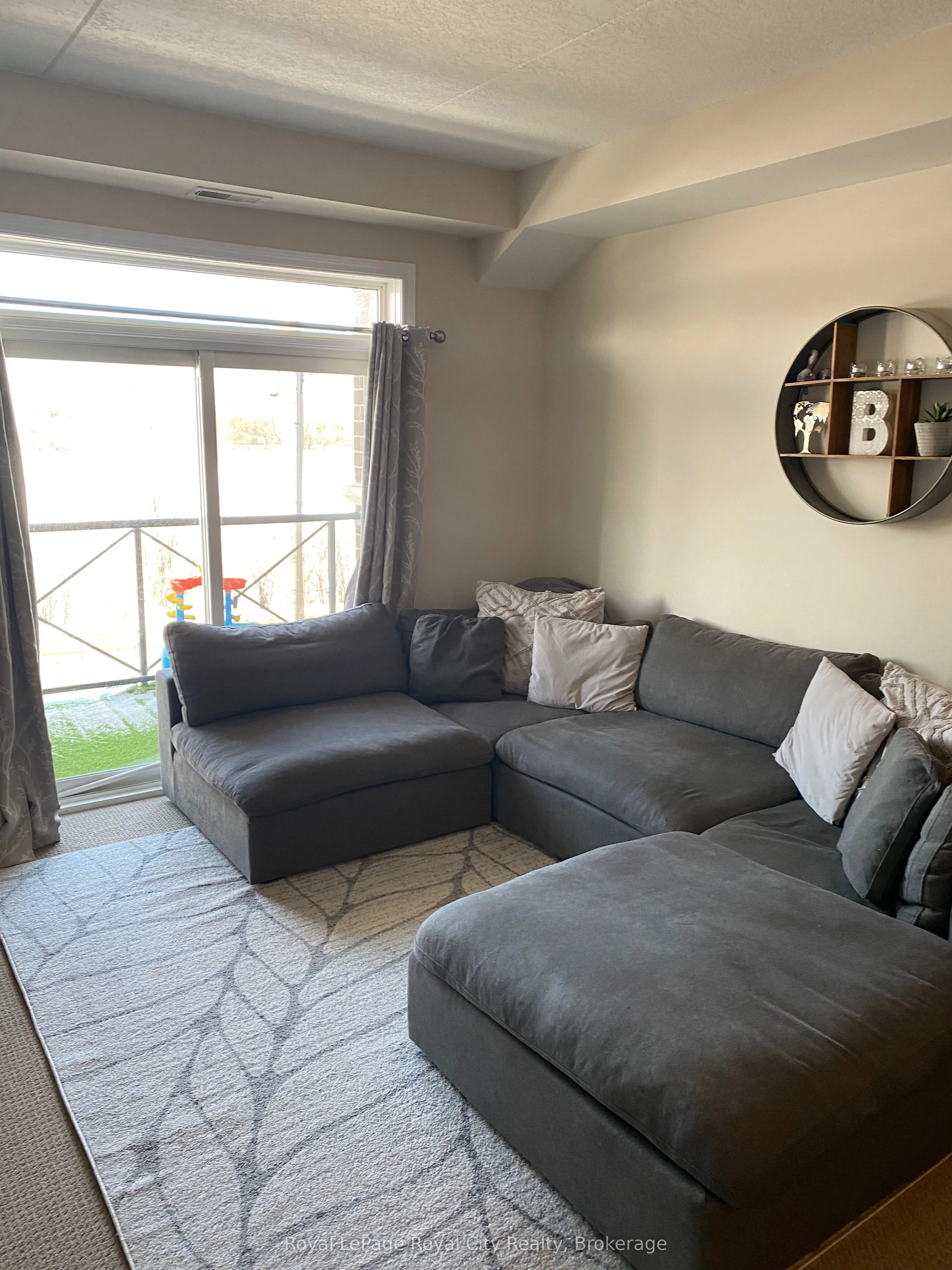 2 Colonial Drive, #207