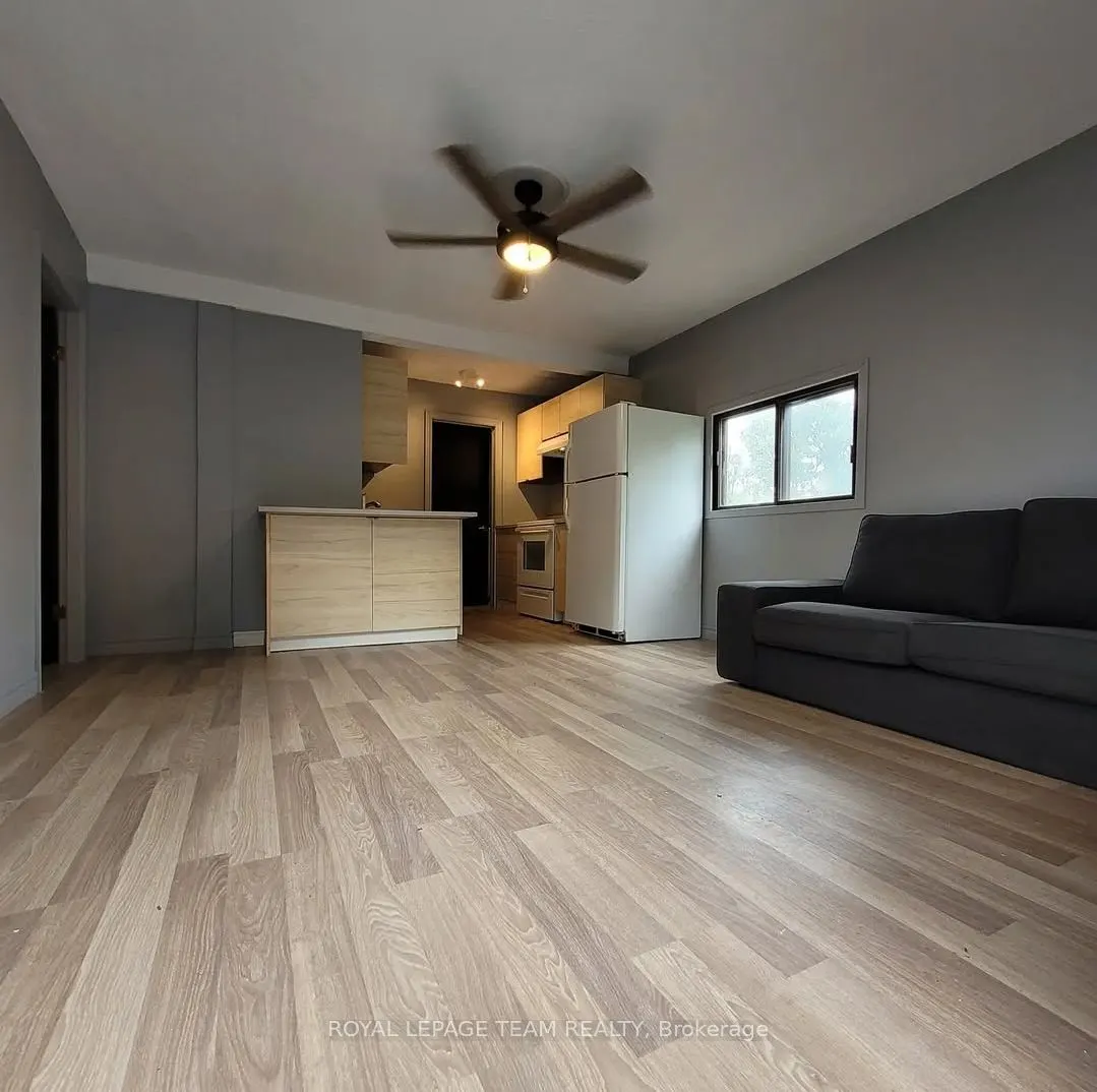 1008 ST. LAURENT Boulevard