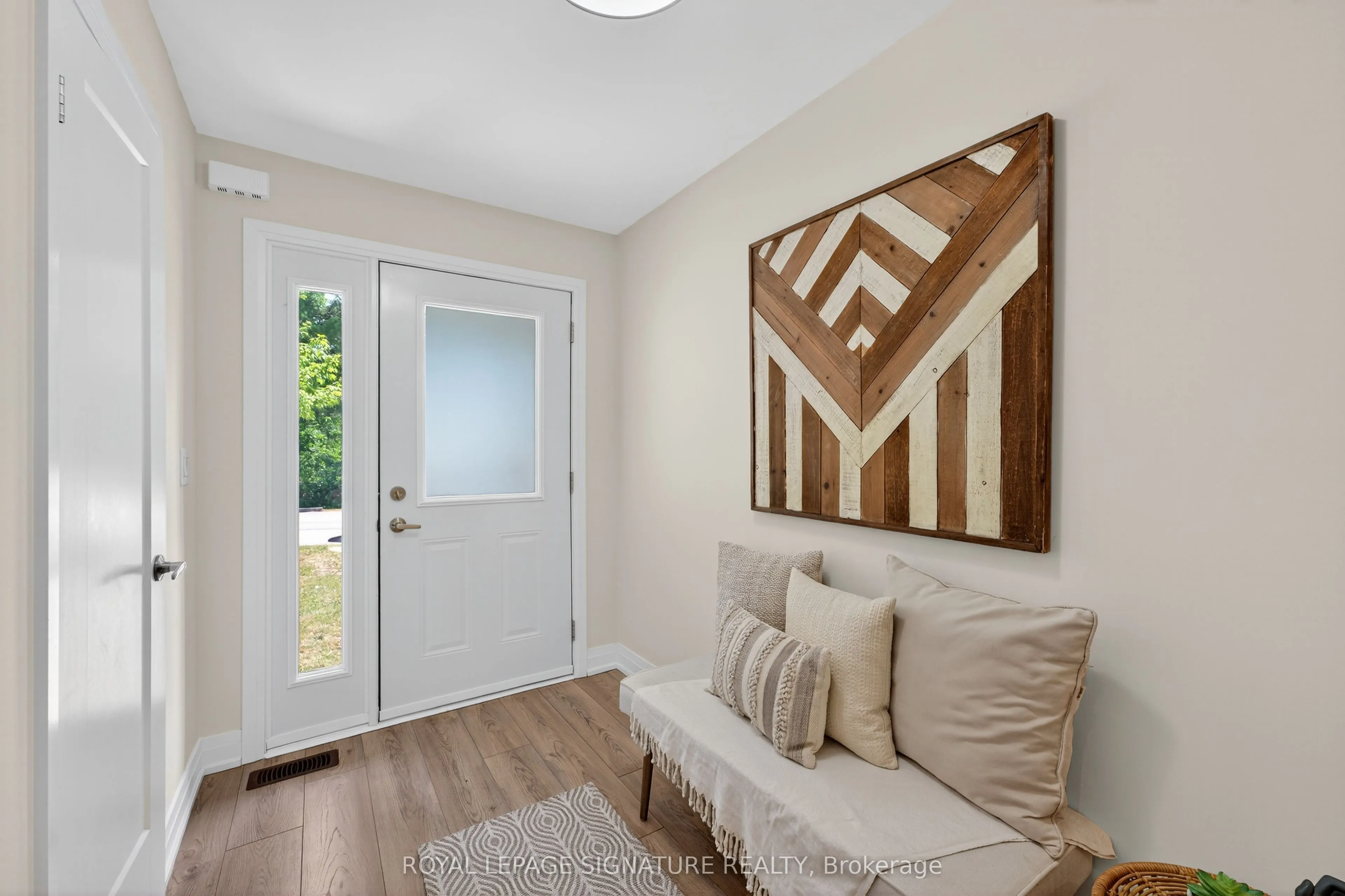 393 Manitoba Street, #4