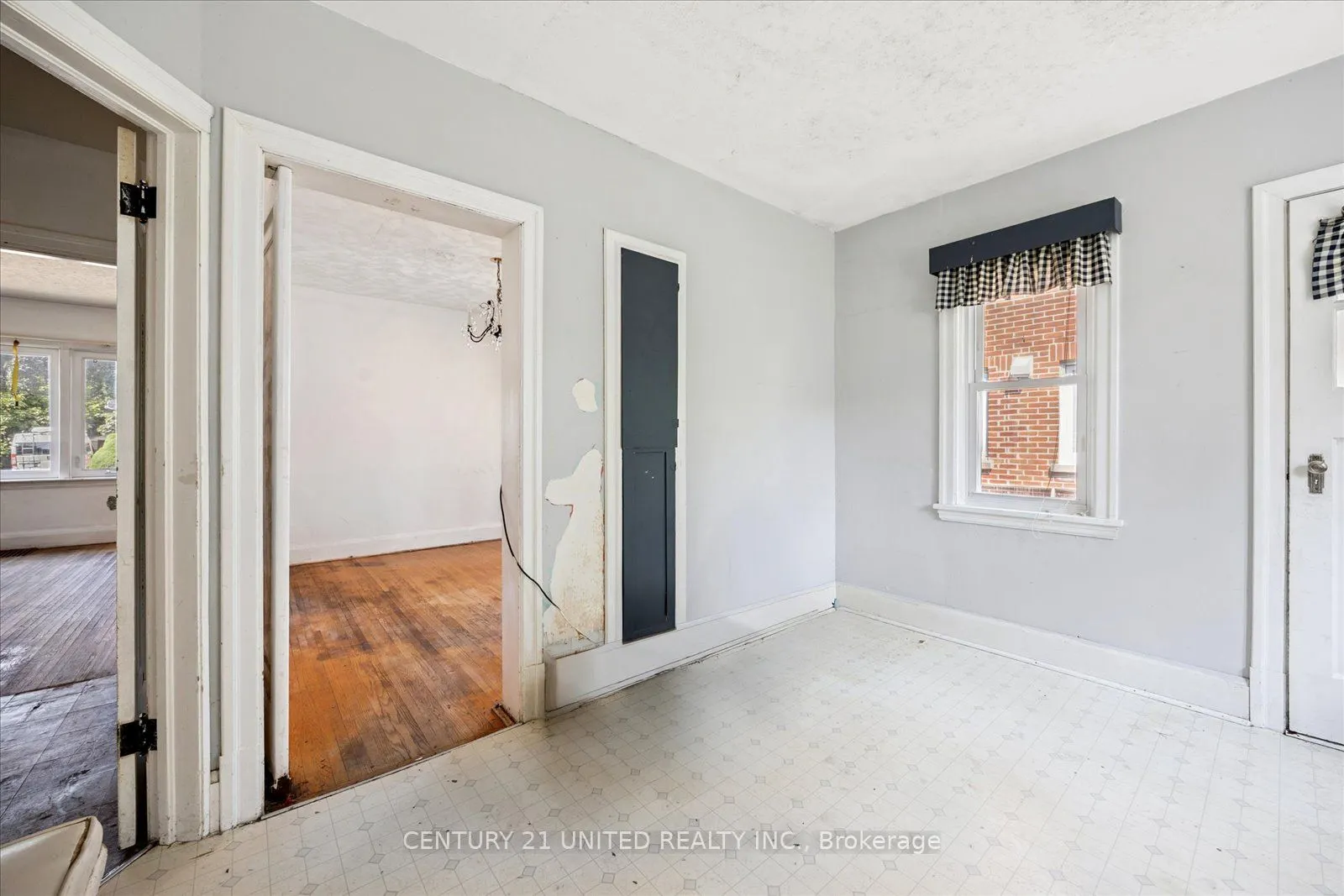 280 Mark Street