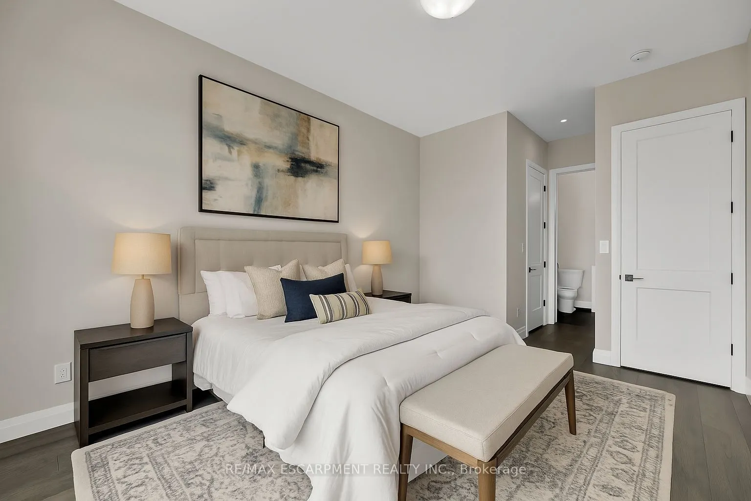 924 Garden Court Crescent