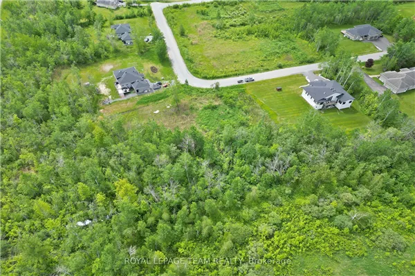 17 RIDEAU CROSSING Crescent